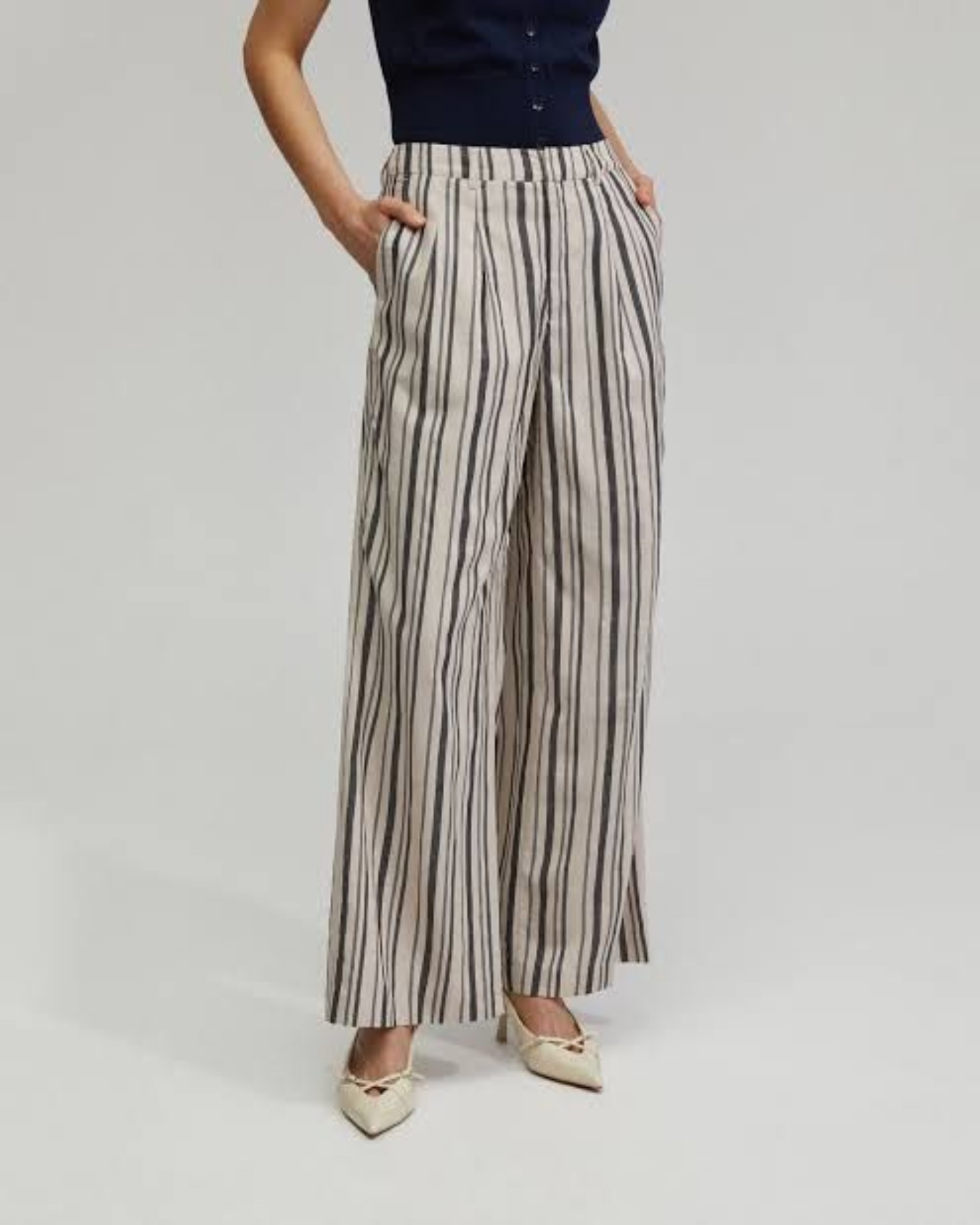 Oxford Women's Navy & Beige Sonia Striped Pants Size 10 - BNWT