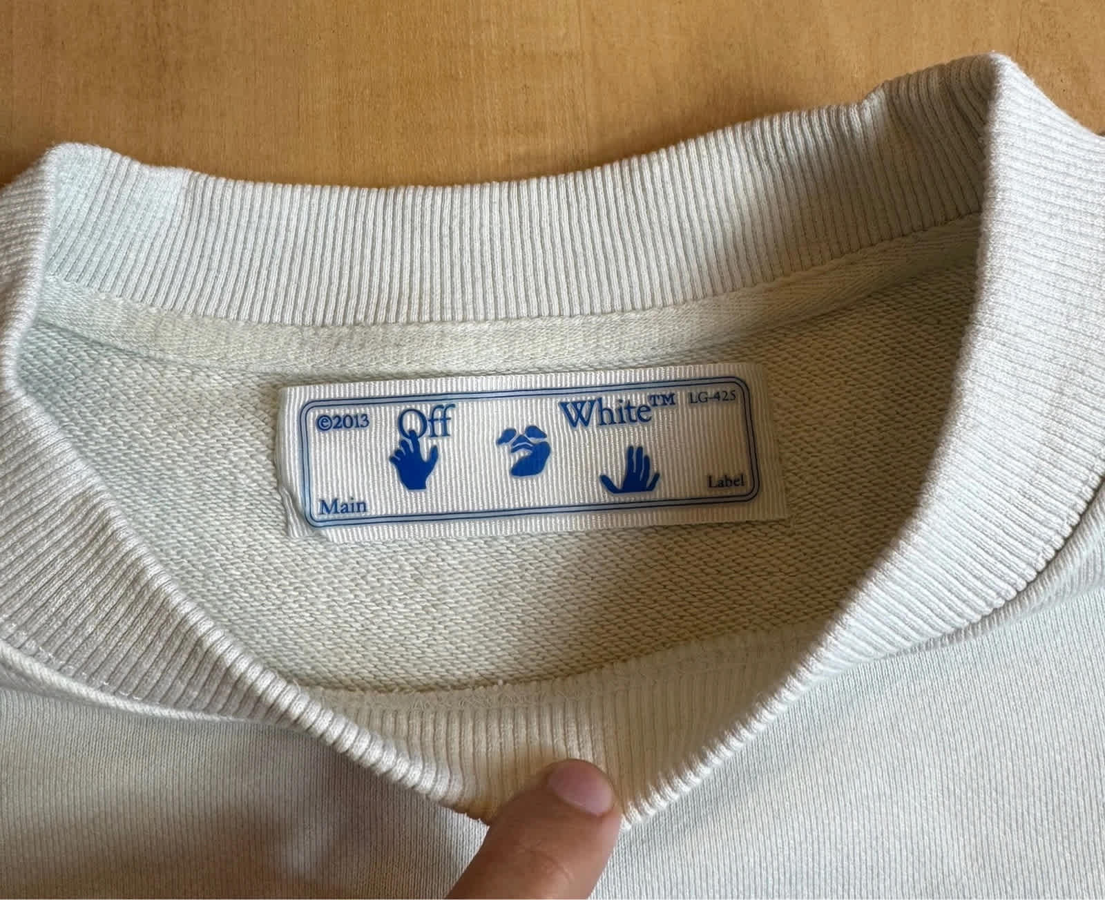 Off-White Beige Caravaggio Madonna Sweatshirt Manches Longues - xs image 4