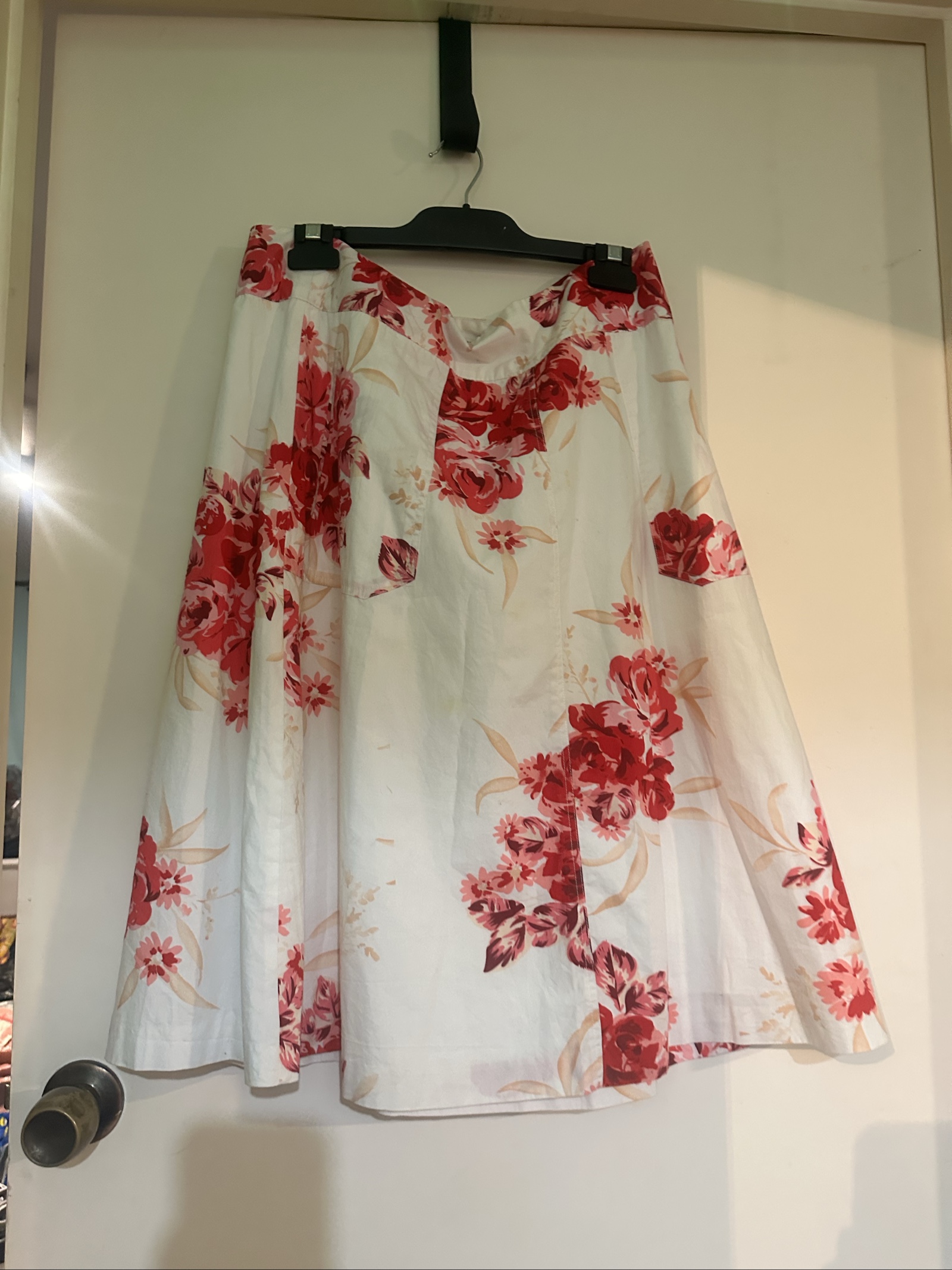 Laura Ashley Women White & Red Floral Midi Skirt Size 14