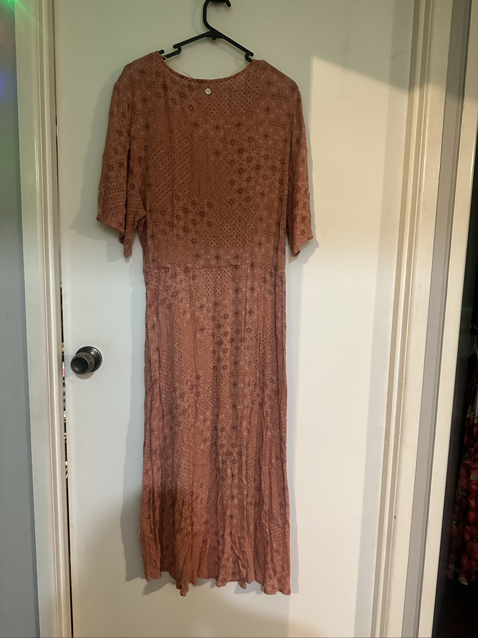 Piping Hot Women's Rust Patterned Midi Dress Size 18 image 3