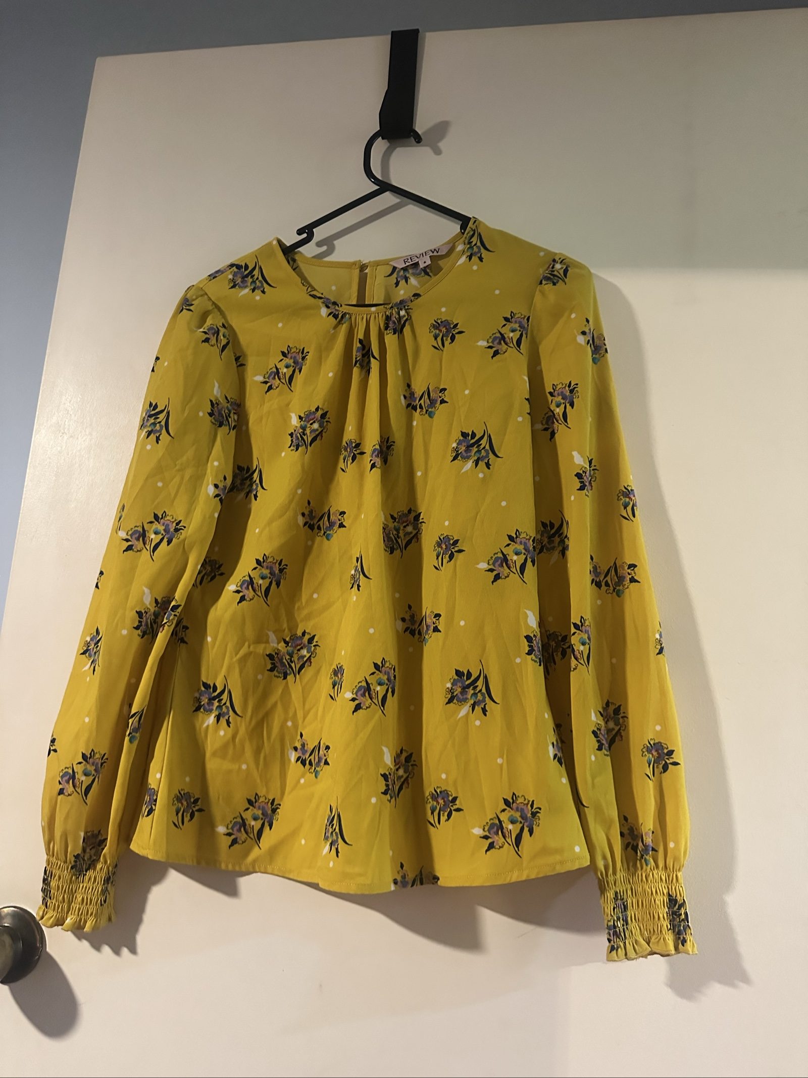 Review Women's Yellow Floral Long Sleeve Blouse Size 6
