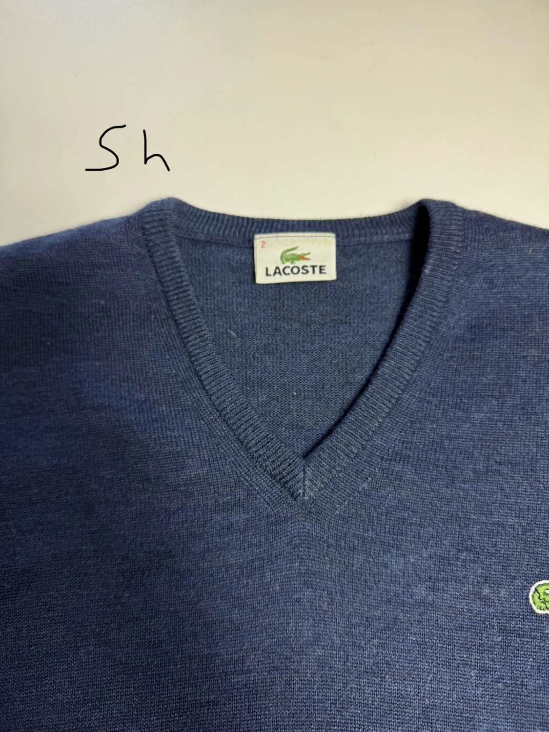 Lacoste Bleu Marine Pull Col V Manches Longues 100% laine - taille 2 (Small) image 5