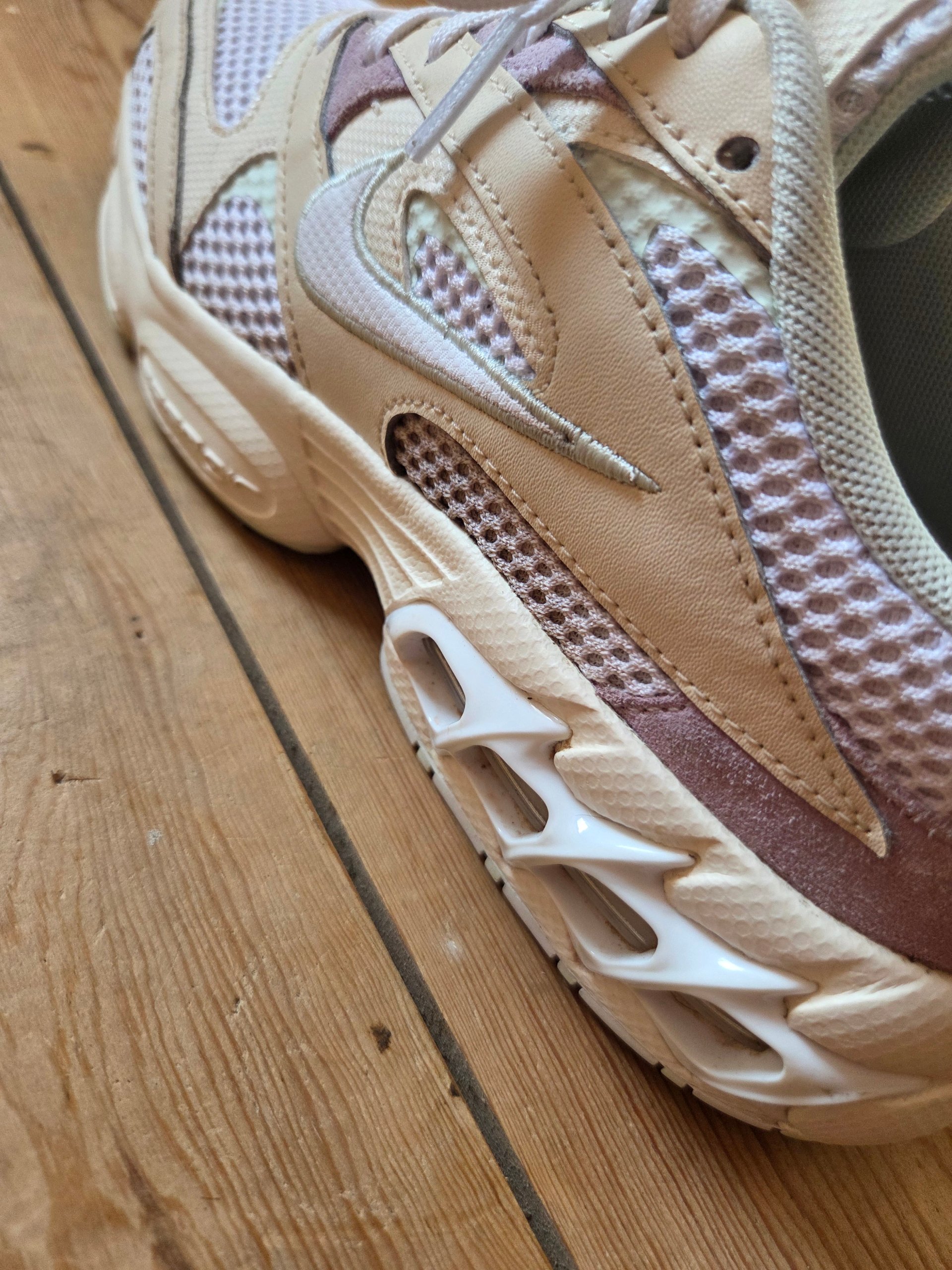 Nike Zoom Air Fire ‘Pearl White Iced Lilac’ Women’s UK 4 Trainers CW3876-200 image 9