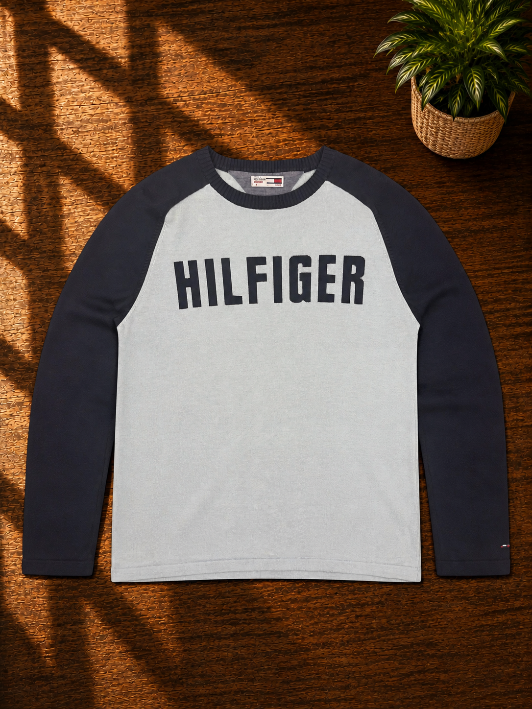 Tommy Hilfiger Light Blue & Navy Raglan Knit Jumper Men’s M image 10
