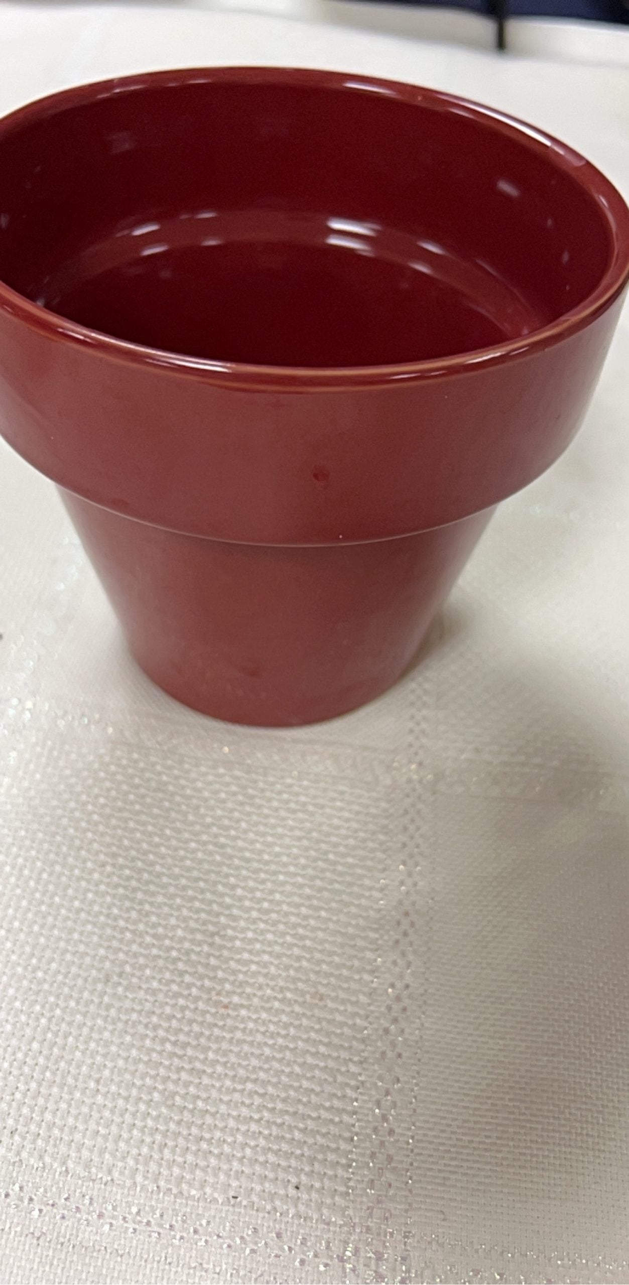 Red Ceramic Plant Pot 6 in Diameter
