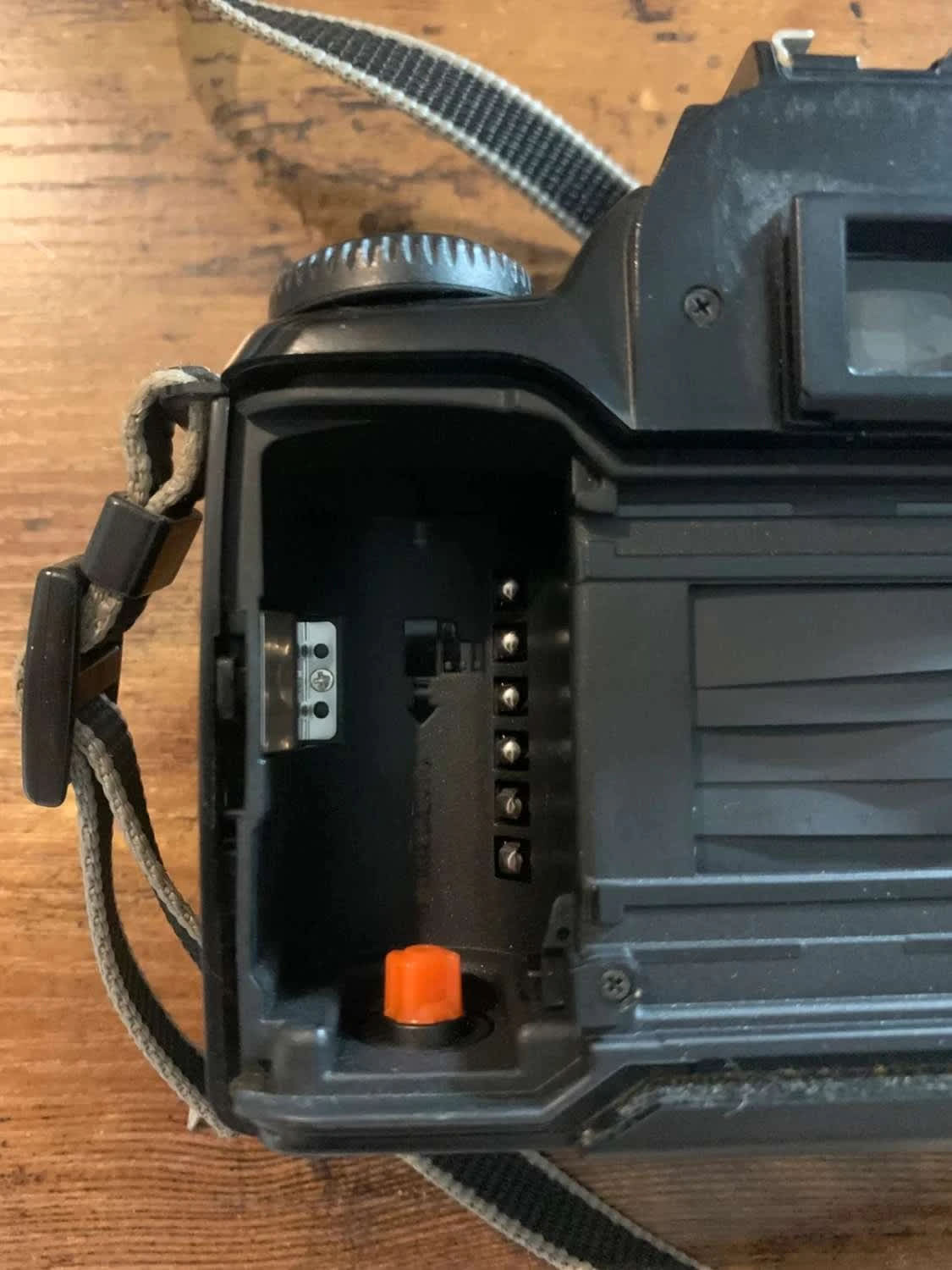 Canon EOS 3000 Argentique Noir avec Objectif & Sangle image 9
