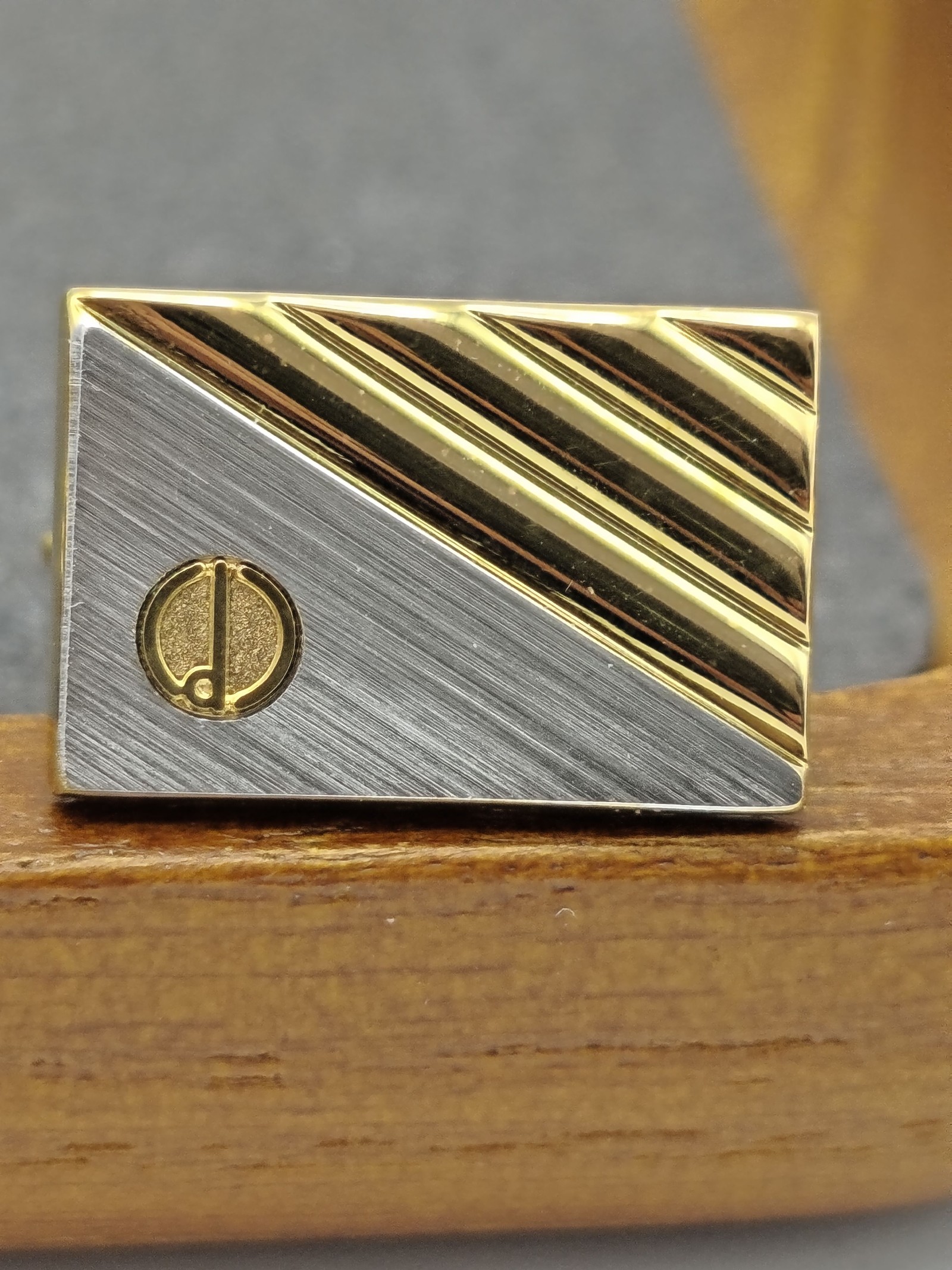 Dunhill Men Gold & Silver Tone Tie Clip & Cufflinks Set image 4