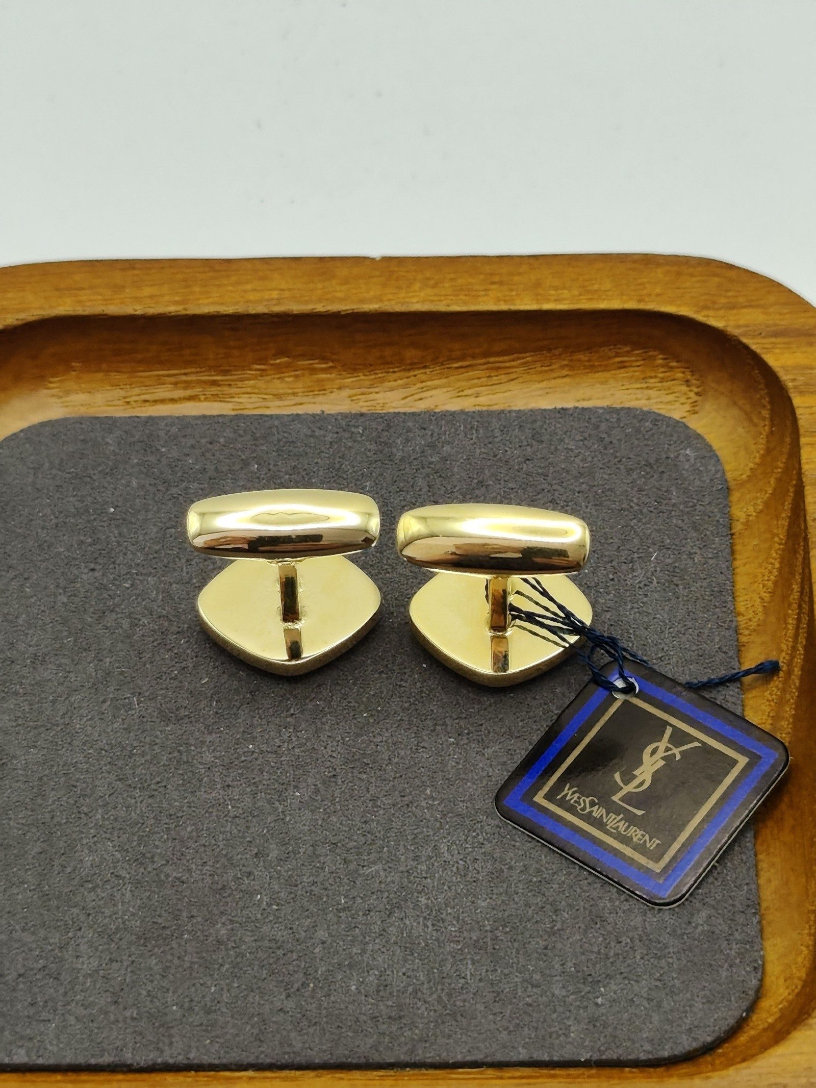 Yves Saint Laurent Men's Black & Gold Cufflinks & Tie Clip Set image 8
