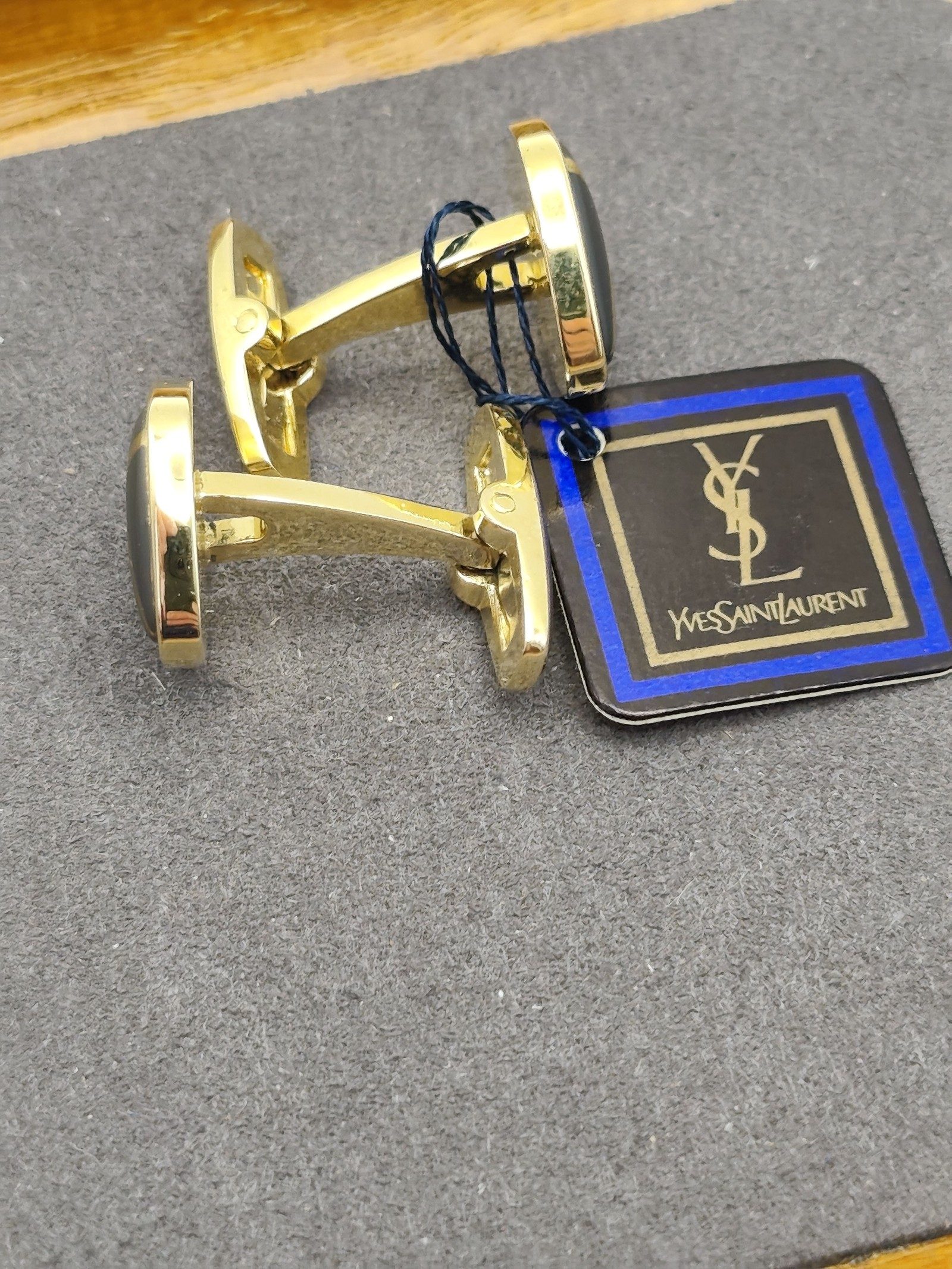 Yves Saint Laurent Men's Black & Gold Cufflinks & Tie Clip Set image 10
