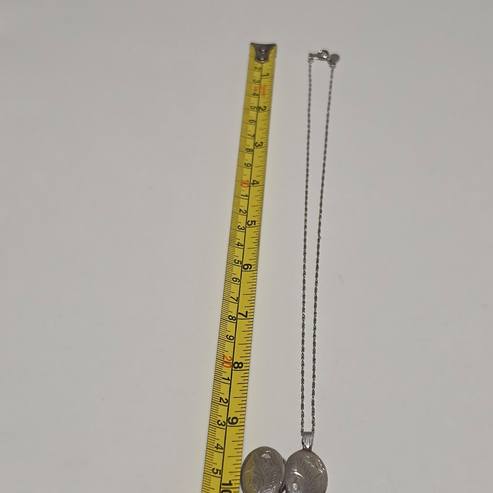 Silver 925 Floral Engraved Oval Locket with emma page chain .b4 image 3