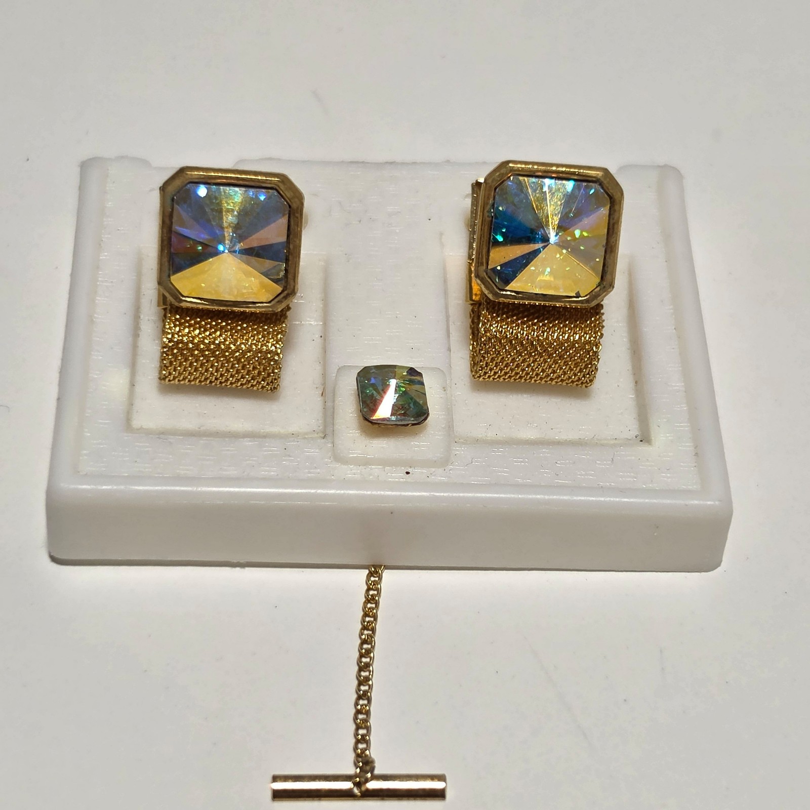 Costume Gold Tone Men's Cufflinks & Tie Tack Set. B4 image 2