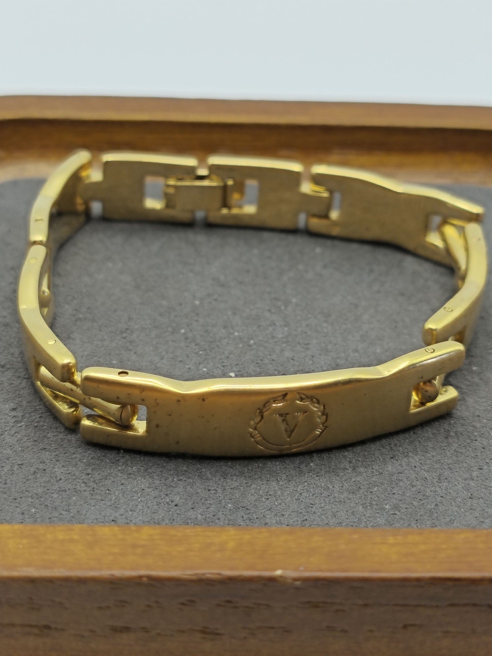 Valentino Domani Gold-Tone V Emblem Chain Link Bracelet Unisex image 2