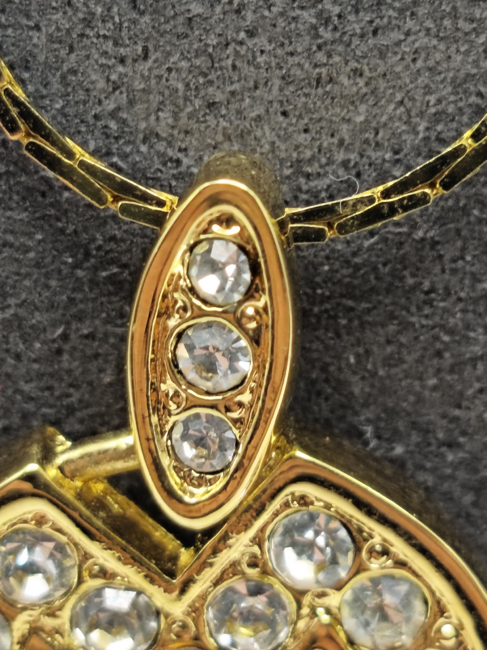 Menard Women's Gold Tone Crystal Pendant Necklace Other image 5