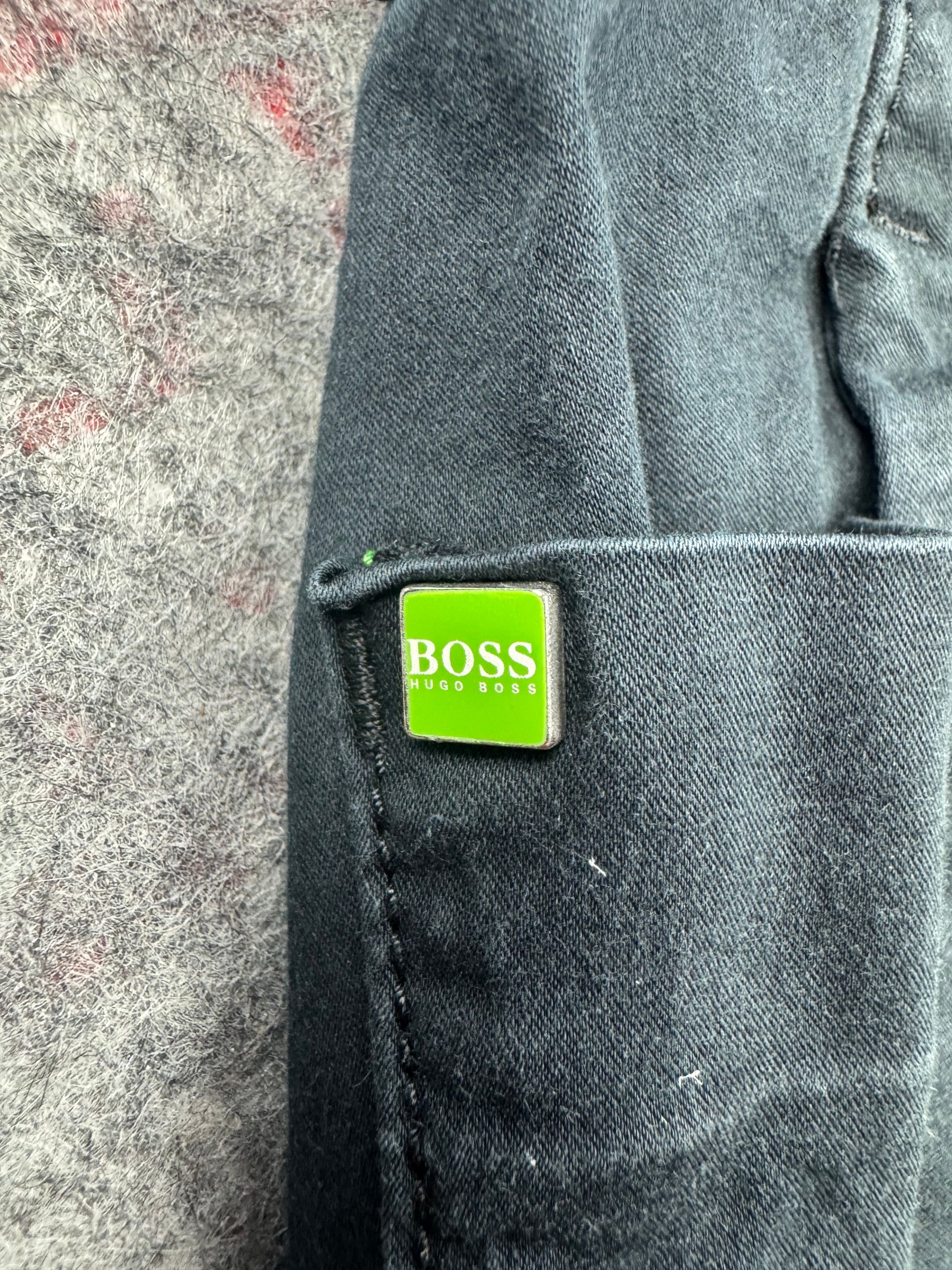 Hugo Boss Black Cotton Chino Shorts Mens UK 30 Regular Fit image 3