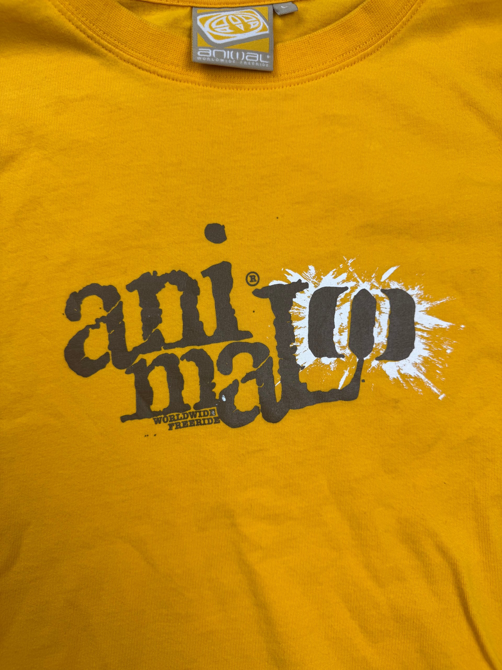Animal Mustard Yellow Graphic T‑Shirt Large Chest Tape Measure 20 in (51 cm) Y2K image 2