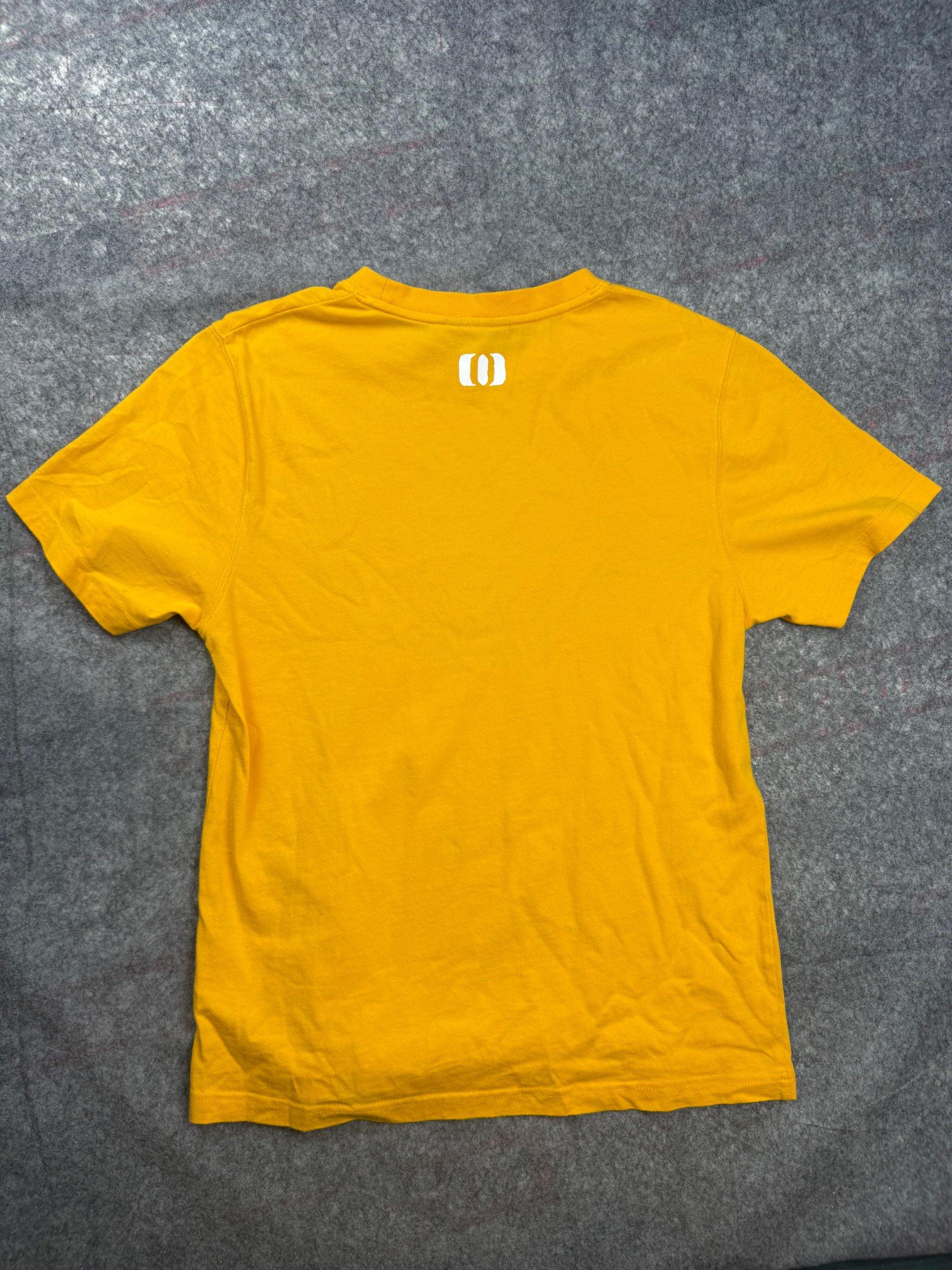 Animal Mustard Yellow Graphic T‑Shirt Large Chest Tape Measure 20 in (51 cm) Y2K image 4