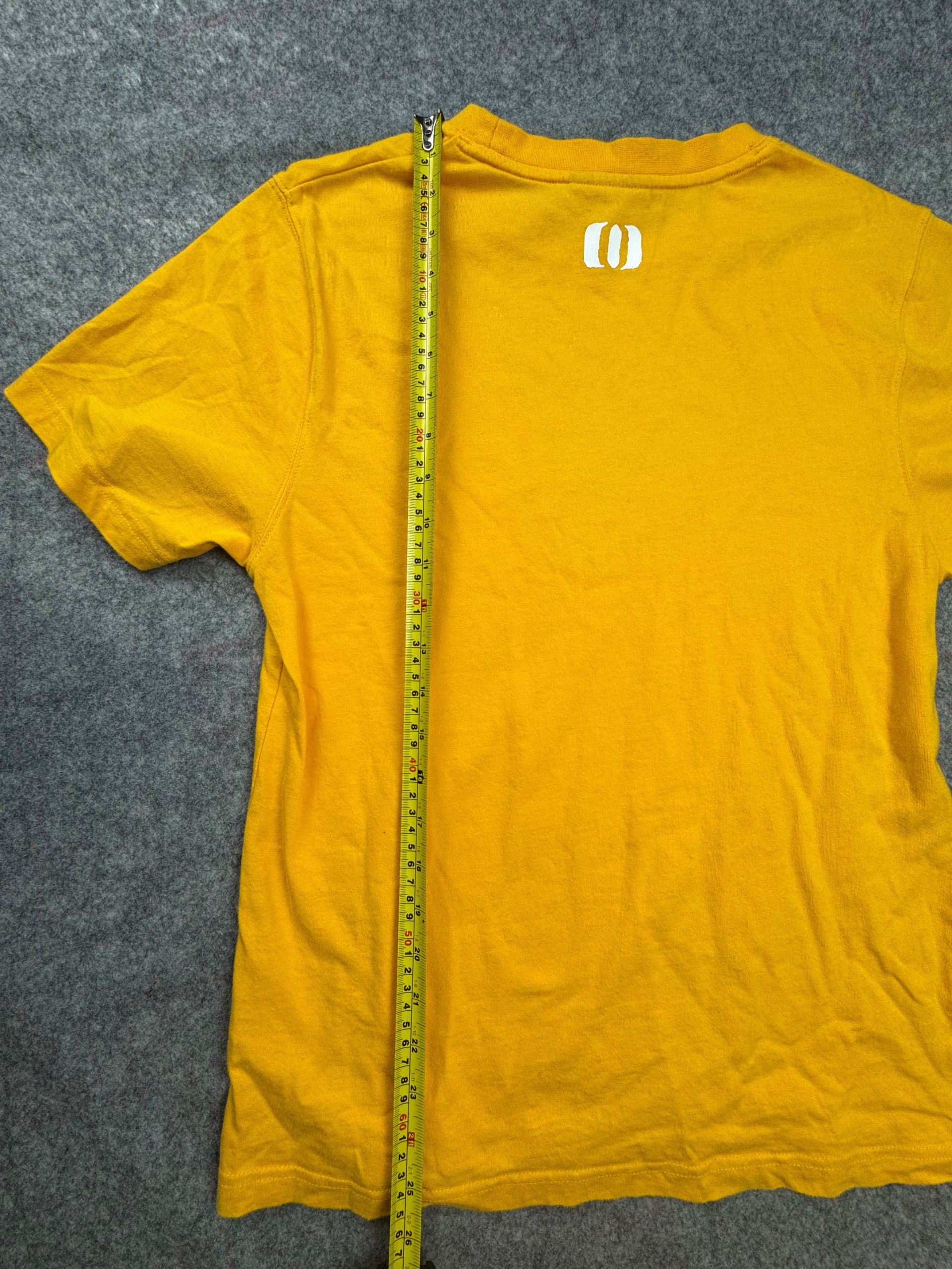 Animal Mustard Yellow Graphic T‑Shirt Large Chest Tape Measure 20 in (51 cm) Y2K image 6