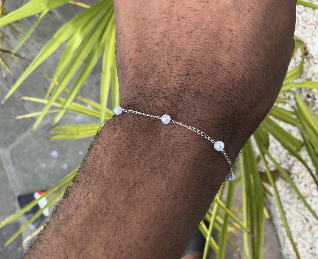 Silver Chain Bracelet with White Beads Unisex
