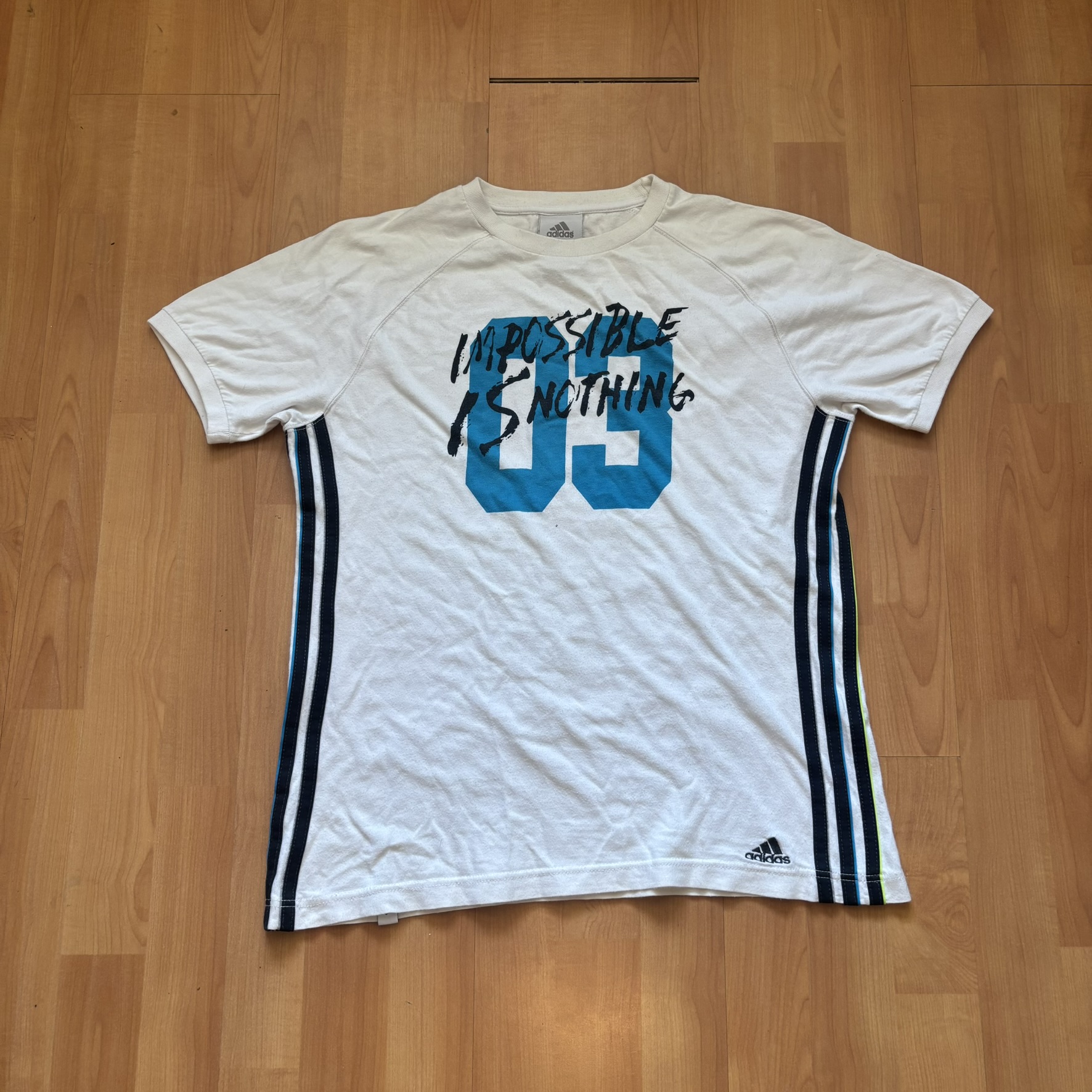 Adidas White & Blue Men's Graphic T-Shirt Medium Impossible Is Nothing