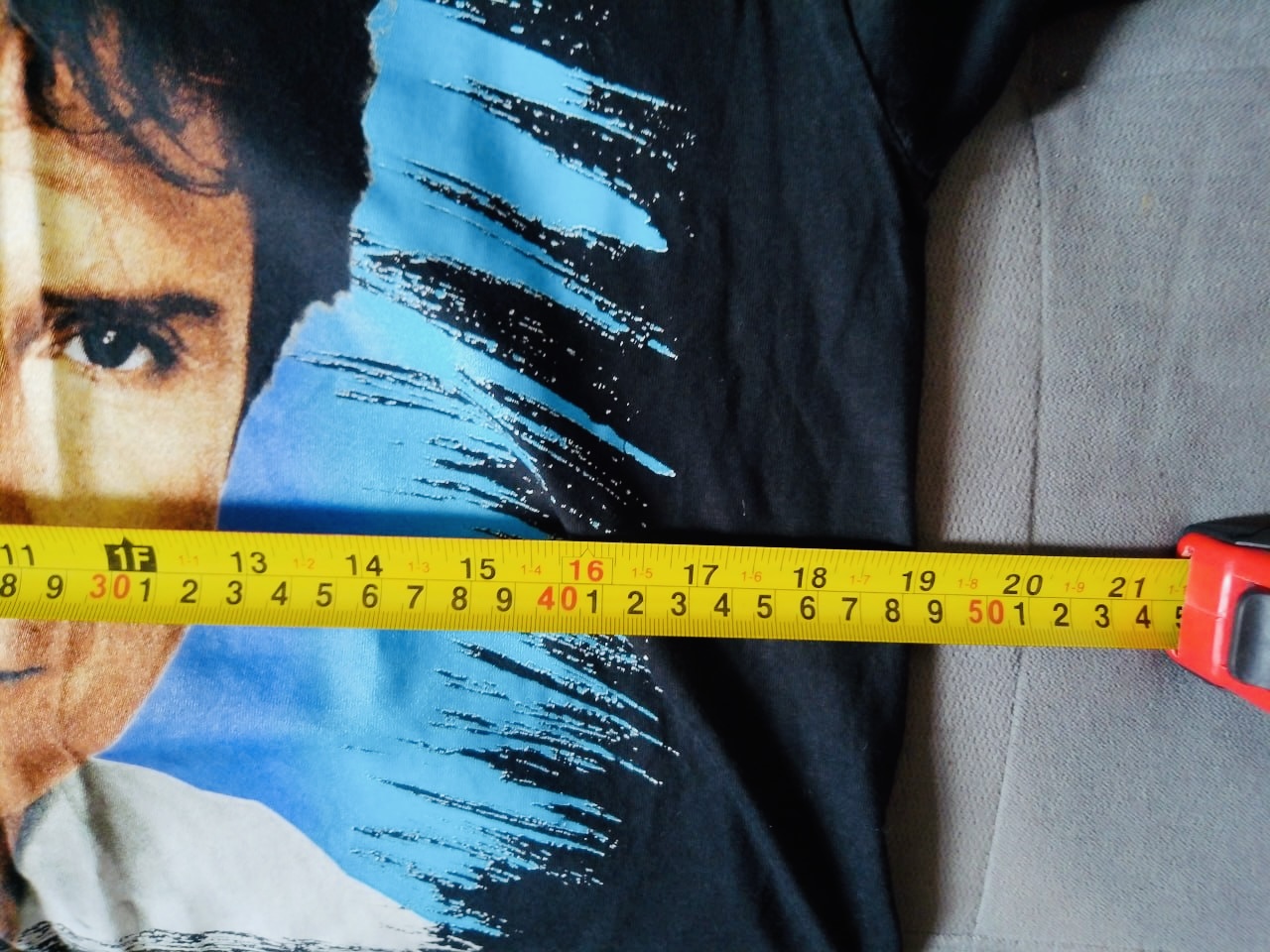 Bnwot Men’s Cliff Richard Black Blue Tour T-Shirt Large Cotton image 4