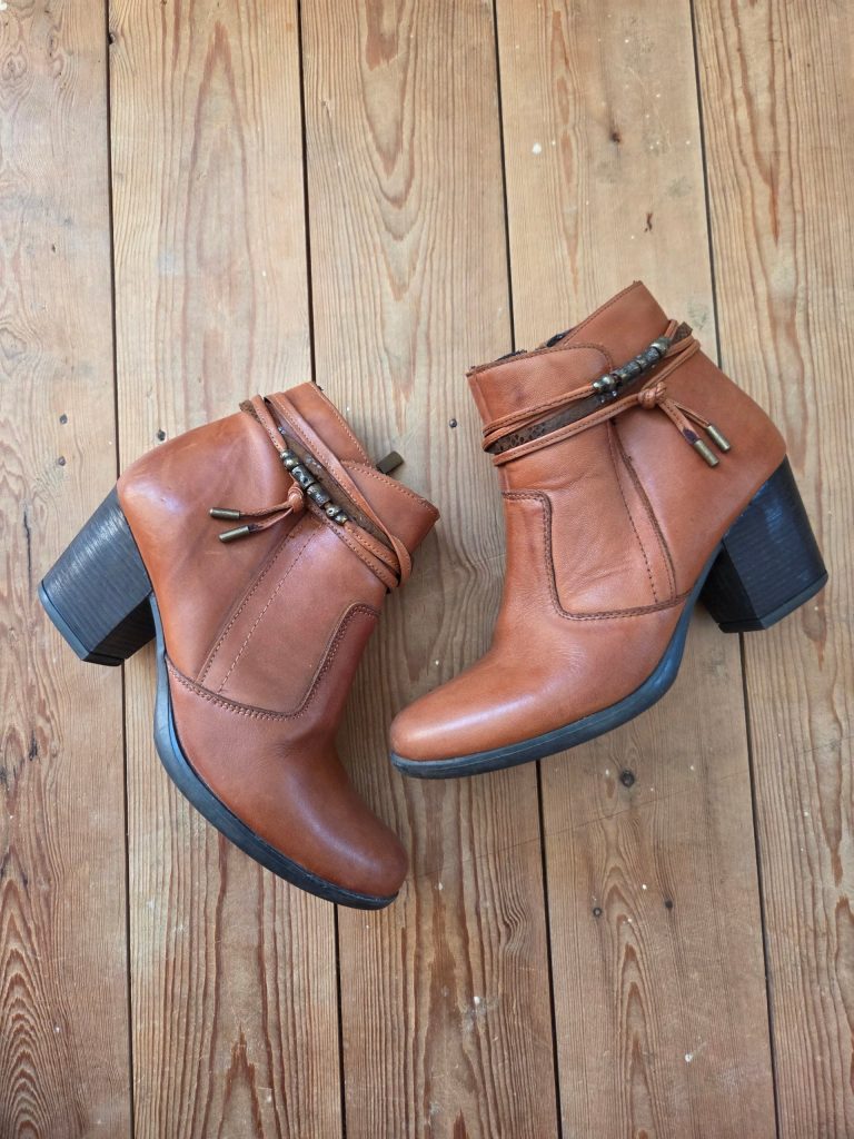 Pavers Brown Tan Ankle Boots Women’s UK 6 EU 39 Block Heel Side Zip