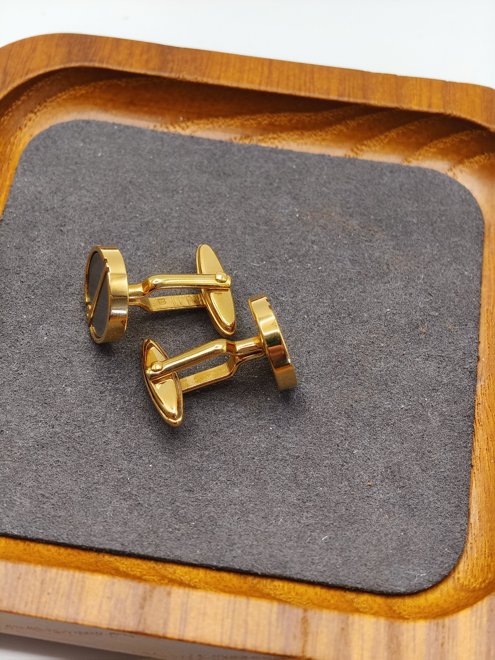Dunhill Men Gold-tone & Black Round Cufflinks image 5