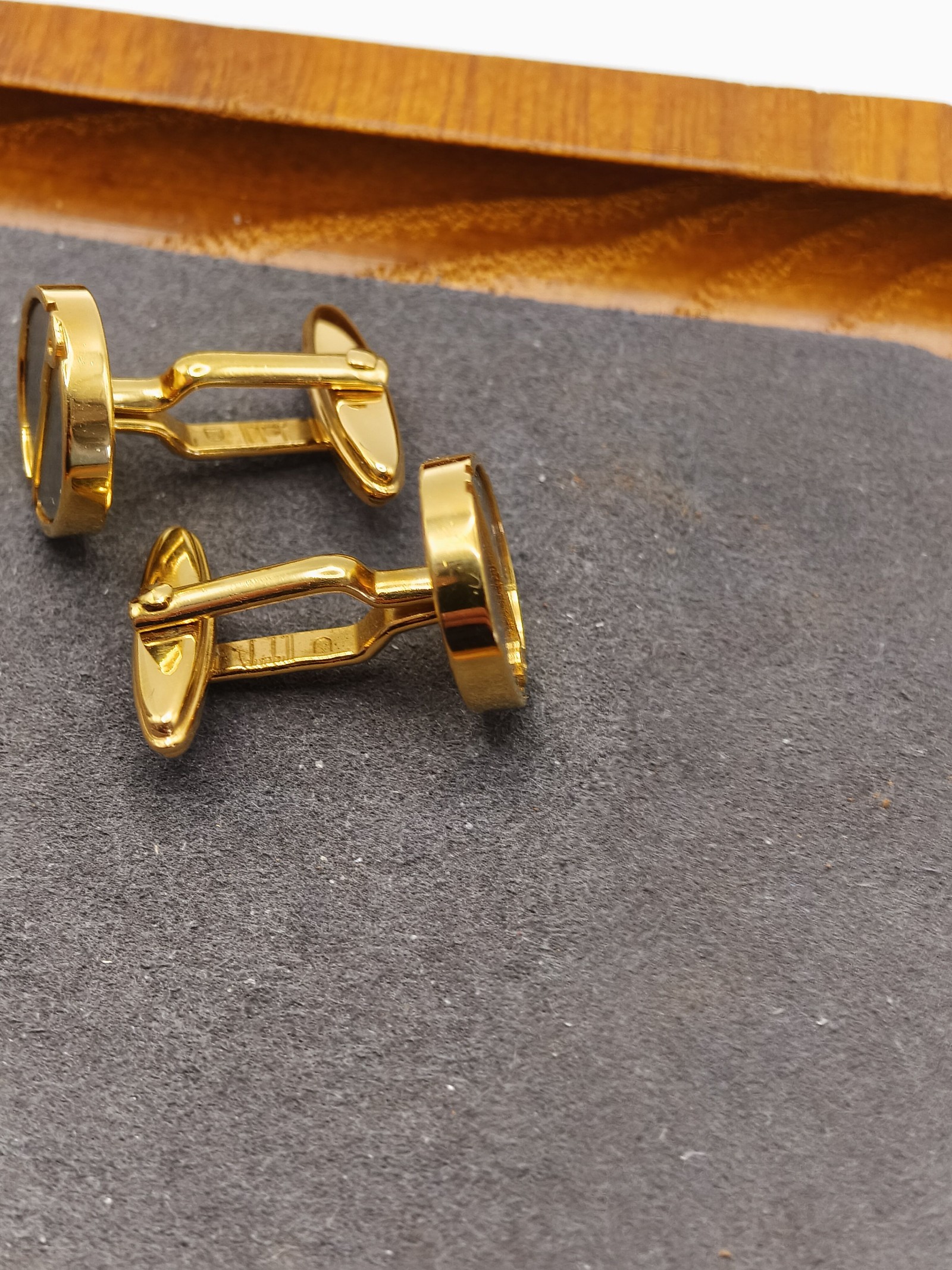 Dunhill Men Gold-tone & Black Round Cufflinks image 7