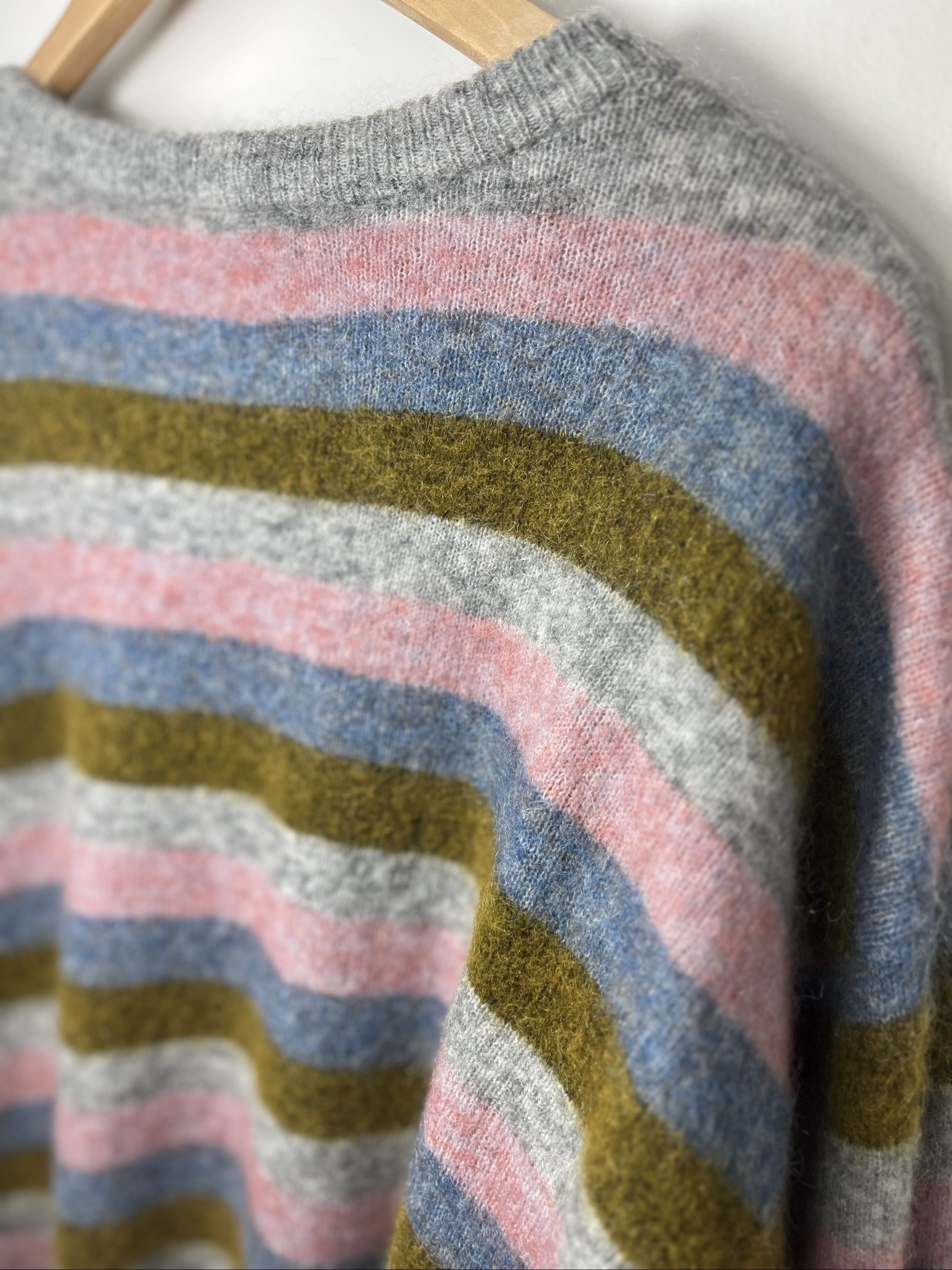 Gestuz Striped boxy fit Mohair Wool Sweater flauschig colorblock Medium image 6