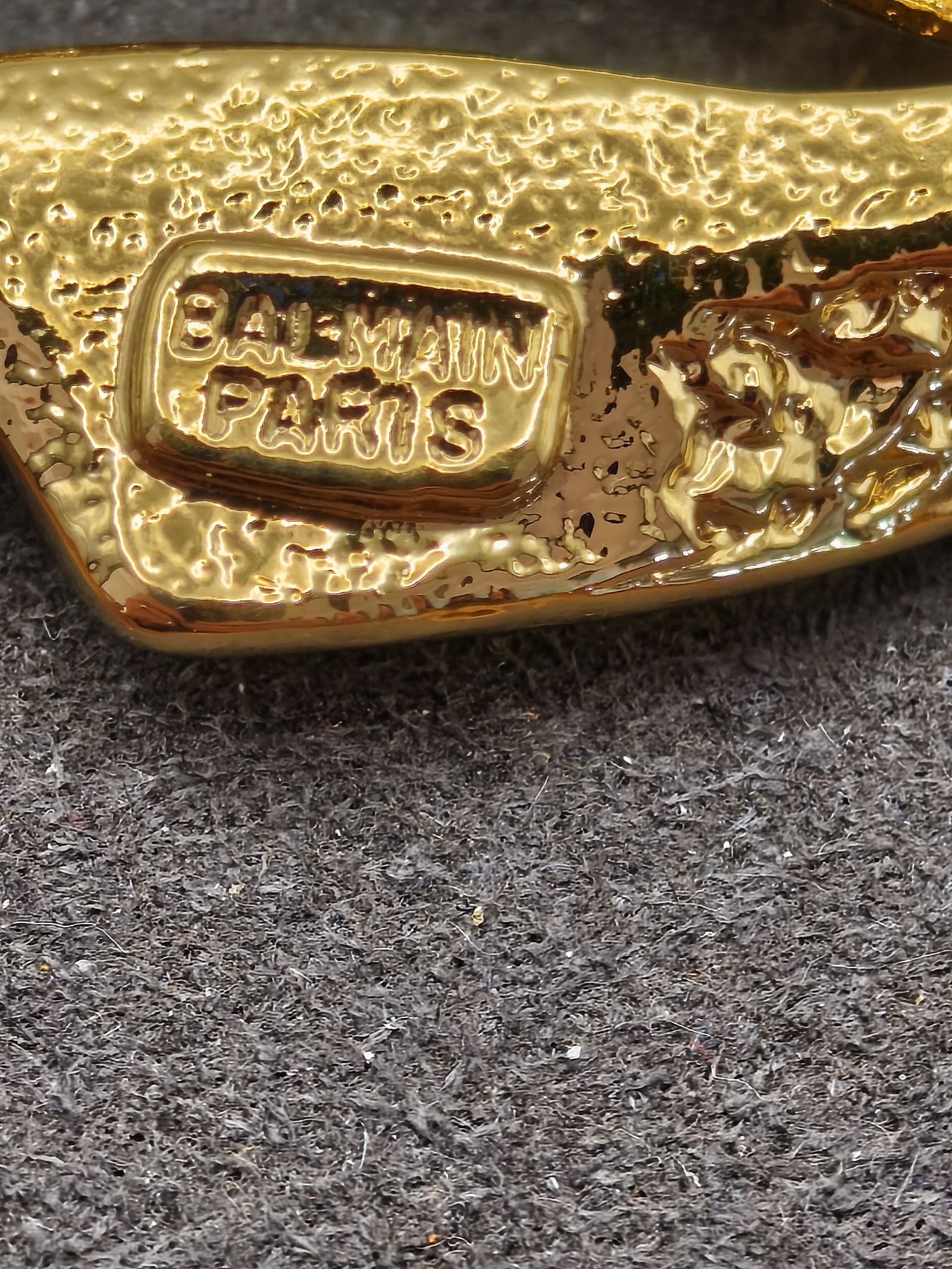Balmain Gold Tone Textured Bow Brooch Pin image 8