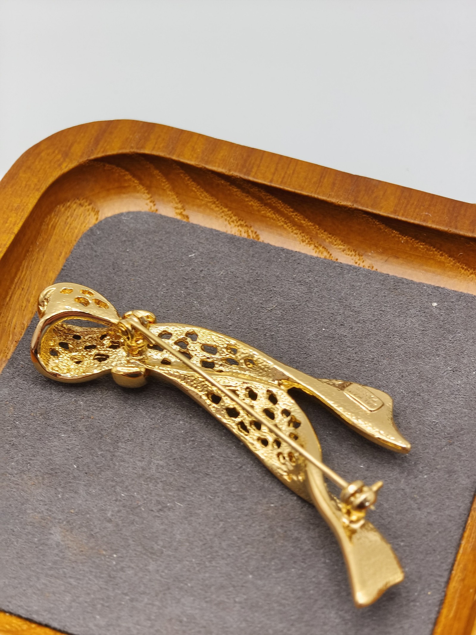 Balmain Gold Tone Textured Bow Brooch Pin image 10