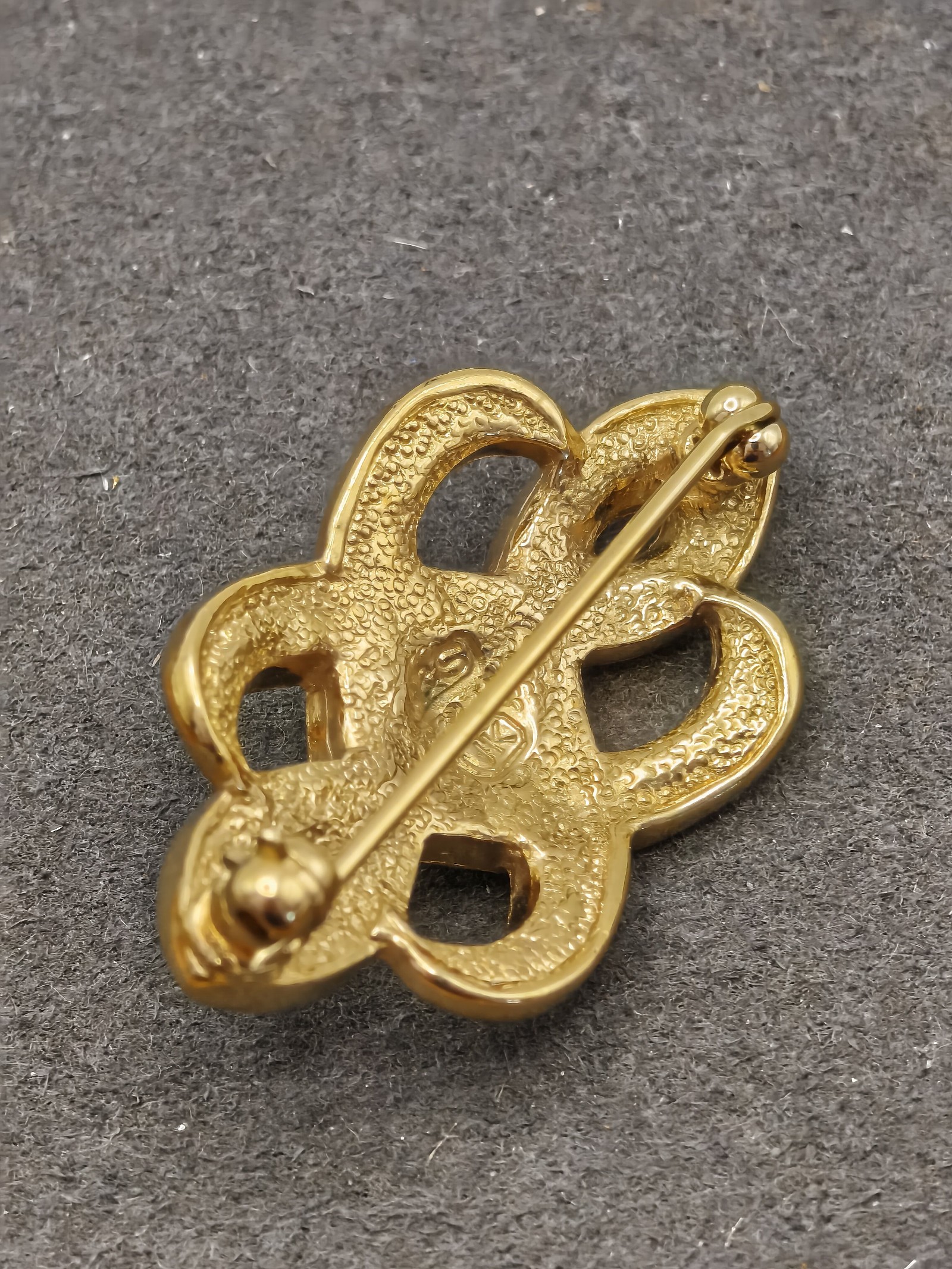 Gold Tone & Green Crystal Brooch Pin 3 cm Vintage Style image 7