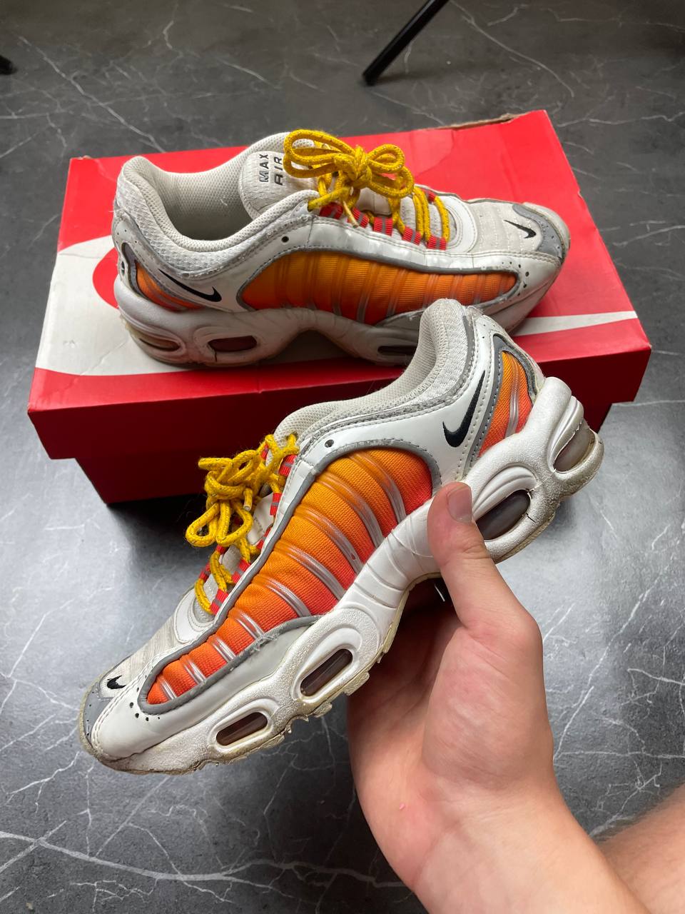 Nike White & Orange Air Max Tailwind IV US 7.5 Sneakers