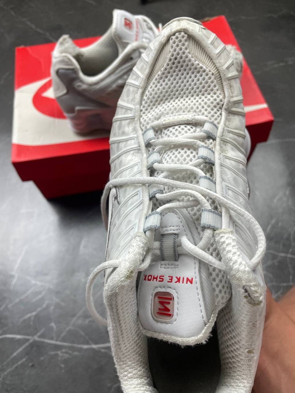 Nike White Shox Running Shoes UK 7.5 with Cushioning Technology image 7