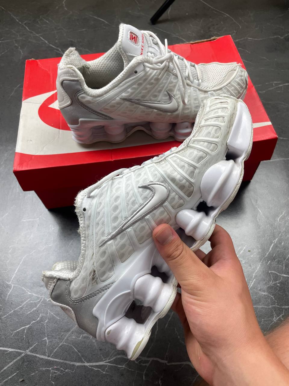 Nike White Shox Running Shoes UK 7.5 with Cushioning Technology image 8