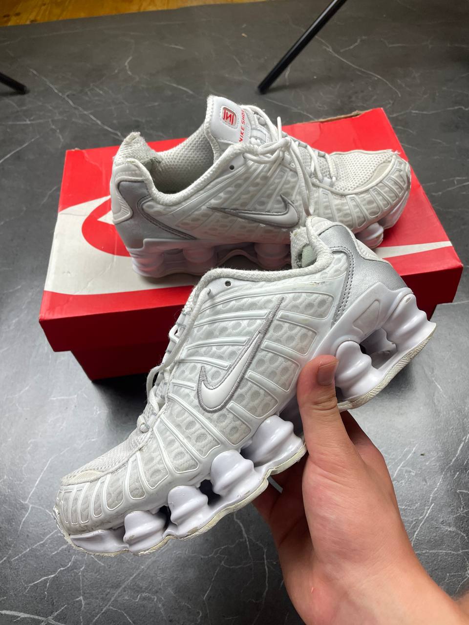 Nike White Shox Running Shoes UK 7.5 with Cushioning Technology image 9
