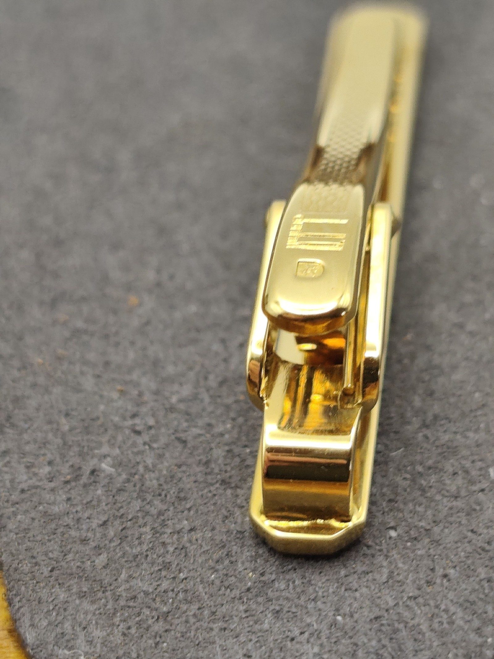Dunhill Gold Tone & Silver Men’s Tie Clip Bar image 8