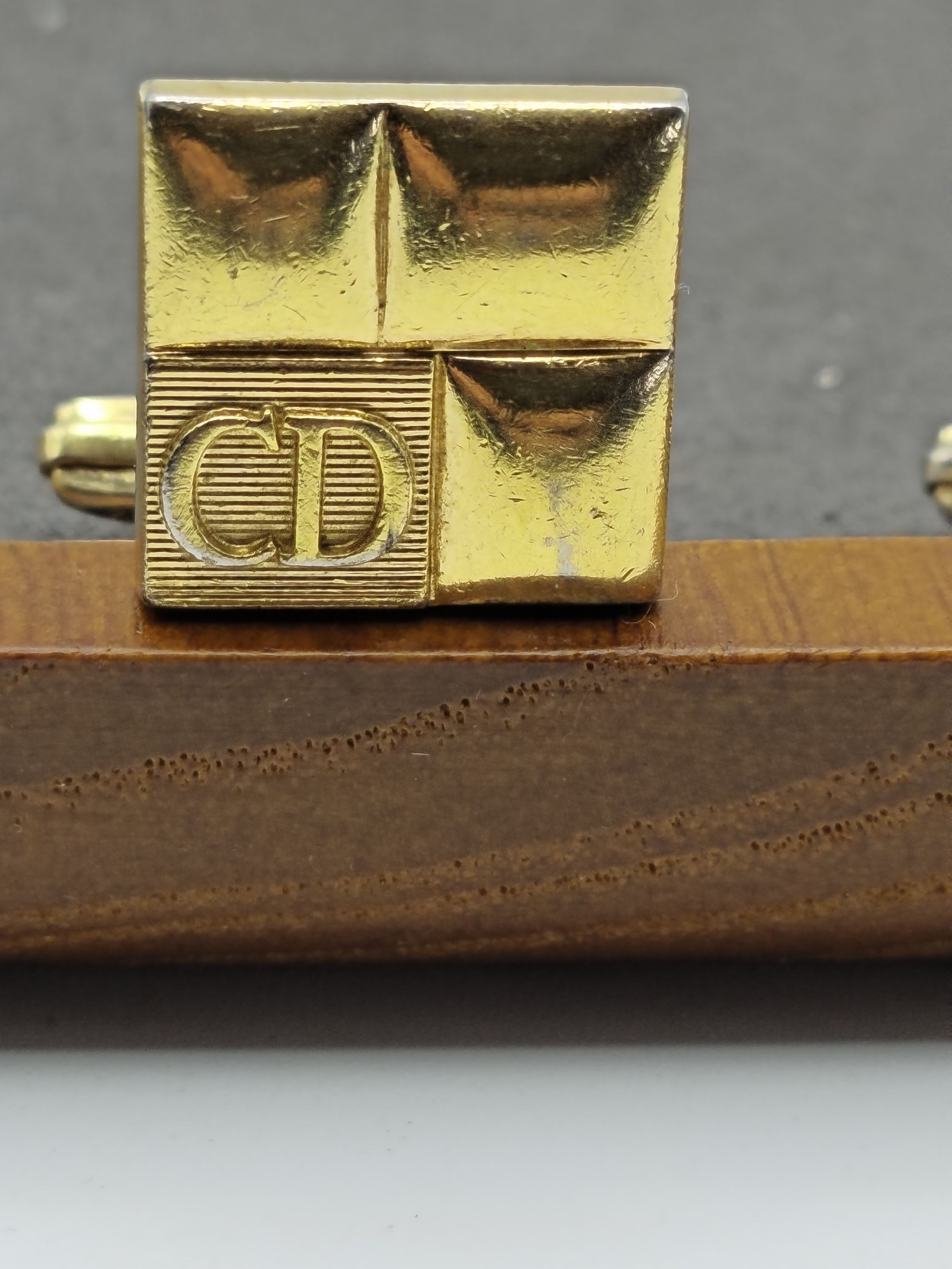 Christian Dior Men's Gold Tone Square Cufflinks image 5