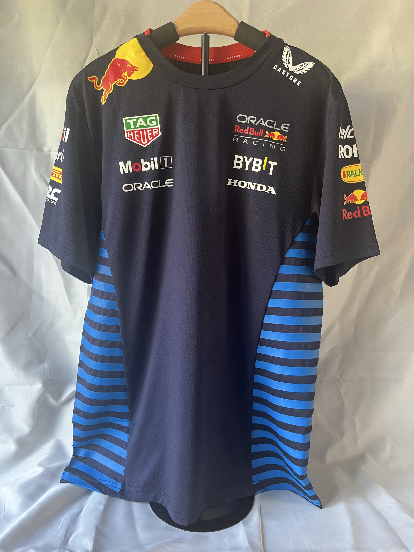 Castore Red Bull Racing Men's Setup T-Shirt Size Medium