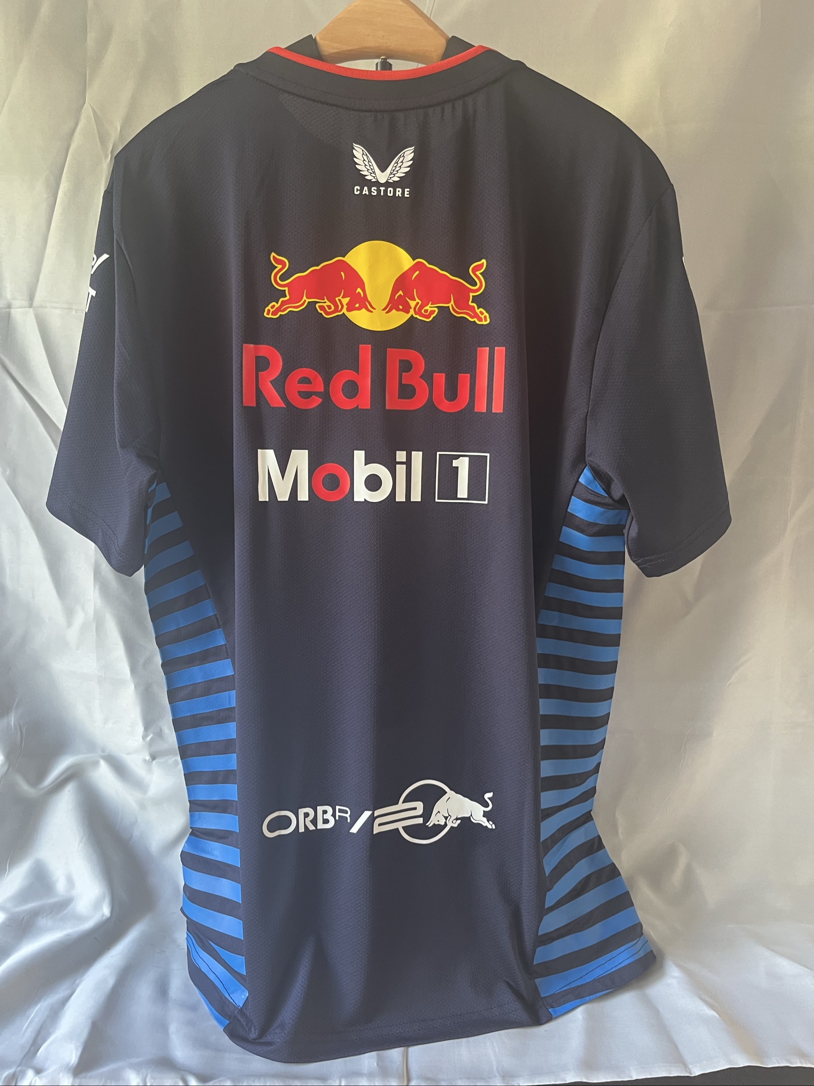 Castore Red Bull Racing Men's Setup T-Shirt Size Medium image 3