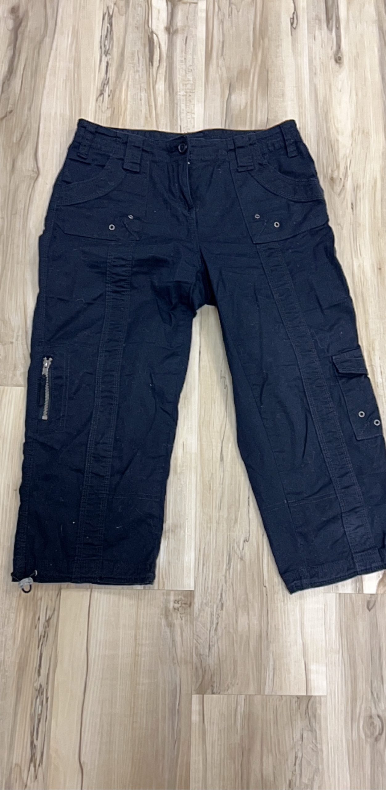 Style & Co. Women's Black Cargo Capri Pants Petite 6P 98% Cotton 2% Spandex