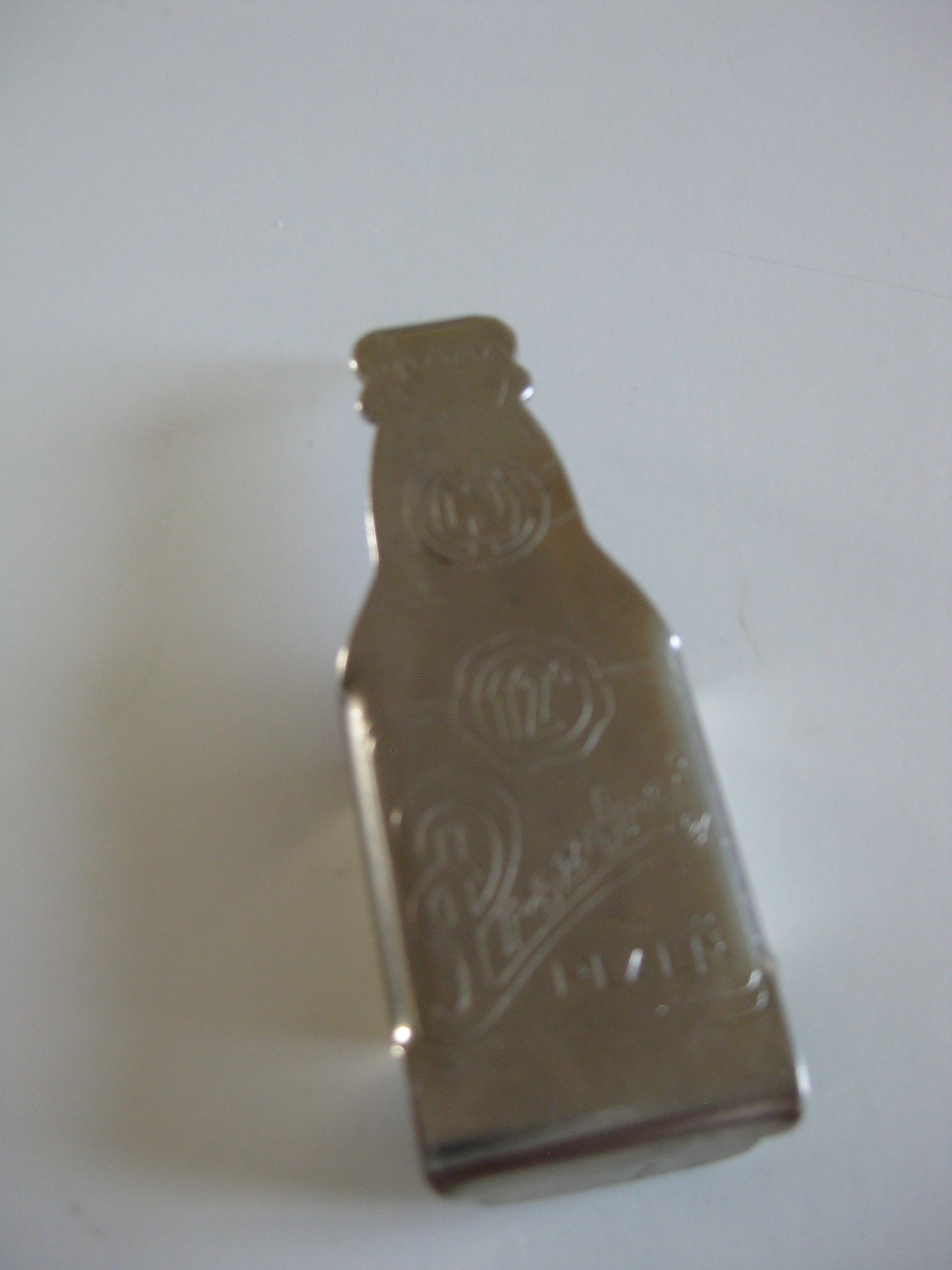 Original Prenzlauer Berg Beer Bottle Shaped Metal Money Clip image 3