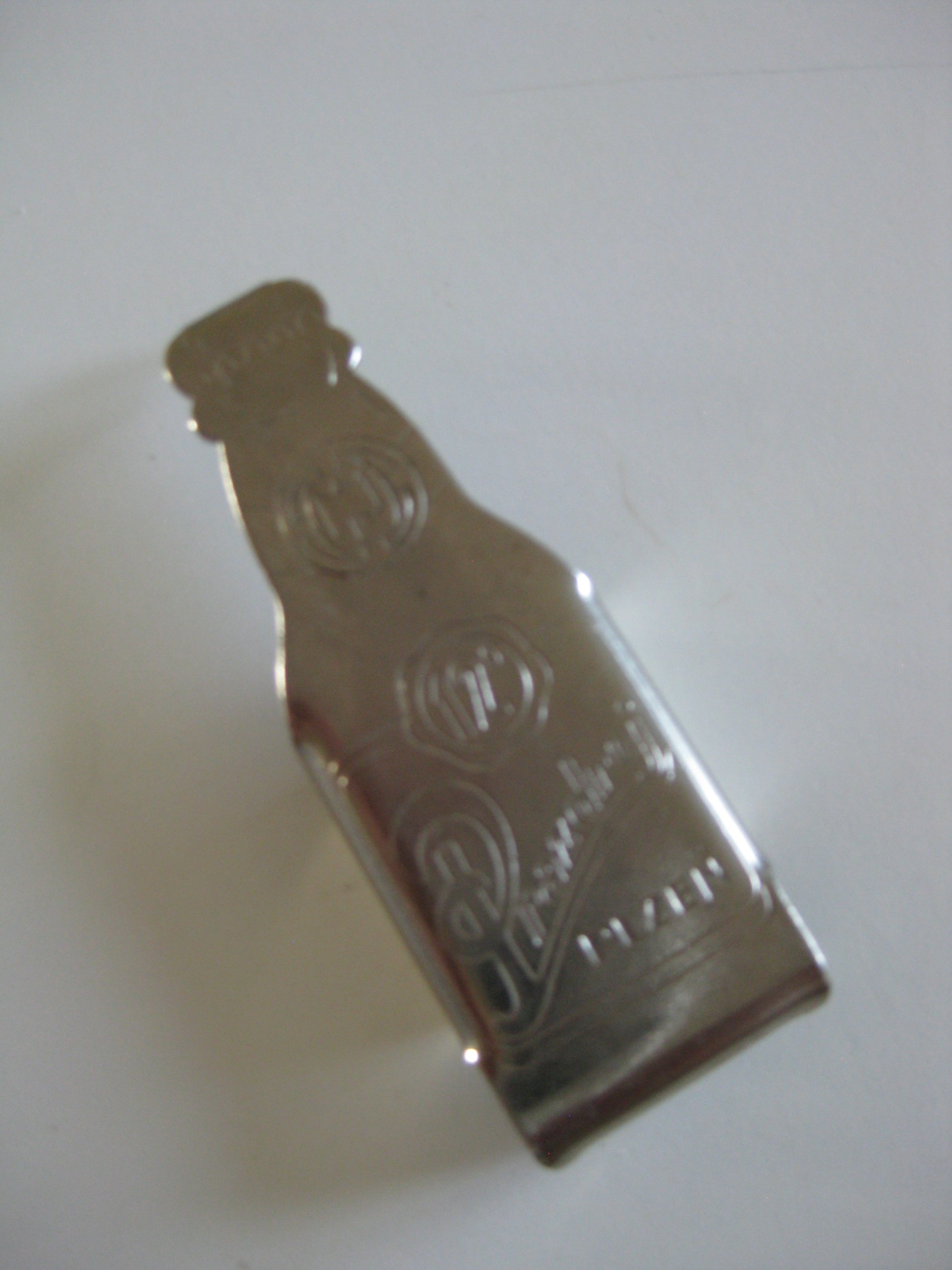 Original Prenzlauer Berg Beer Bottle Shaped Metal Money Clip image 4