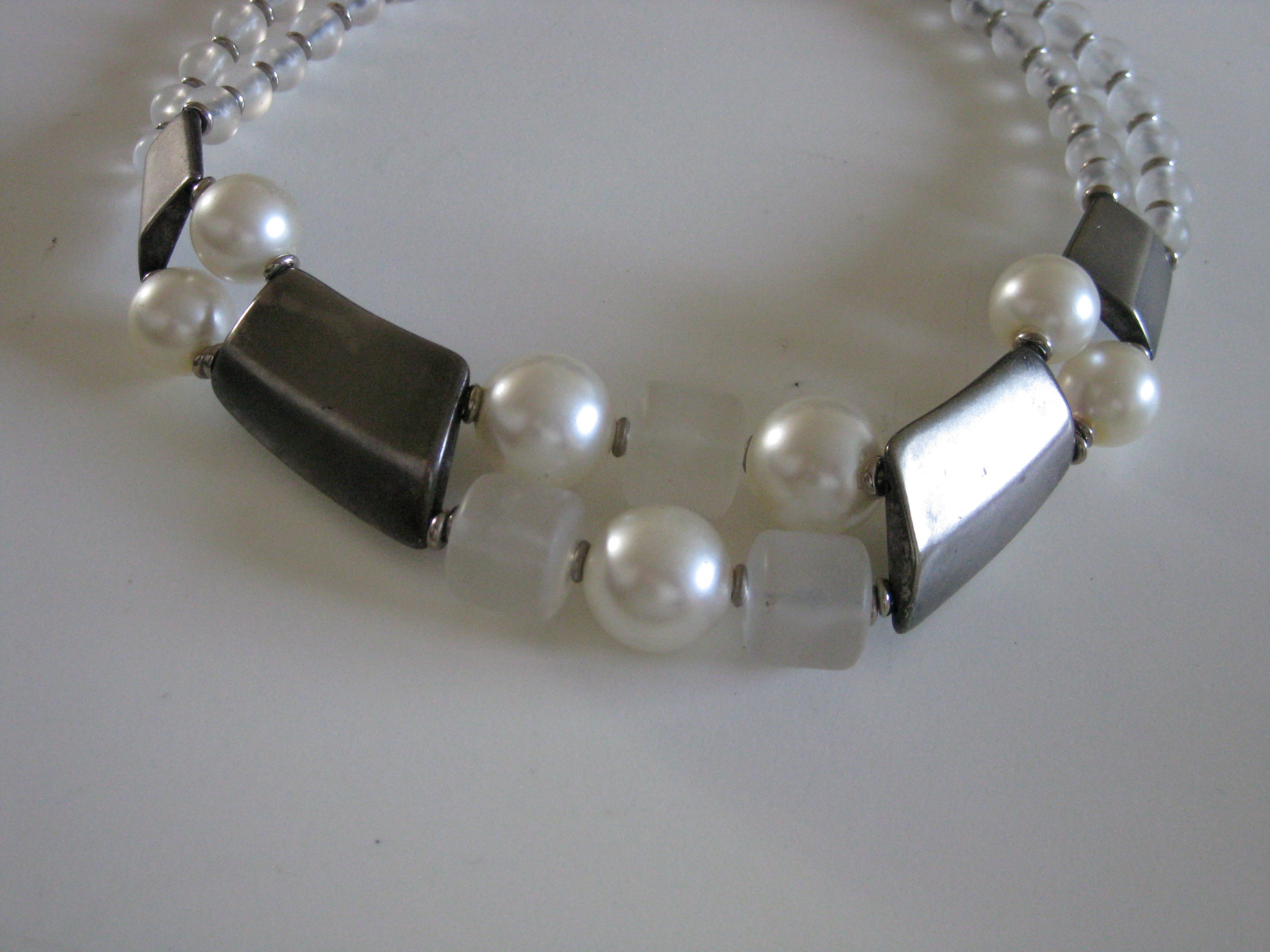 Silver & White Faux Pearl Beaded Necklace Unisex image 4