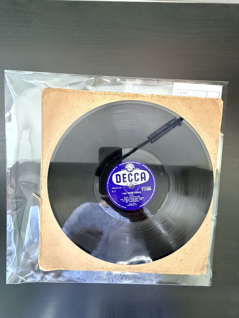 Max Bygraves Decca 78RPM Single Tulips from Amsterdam & You Need Hands Vintage image 2