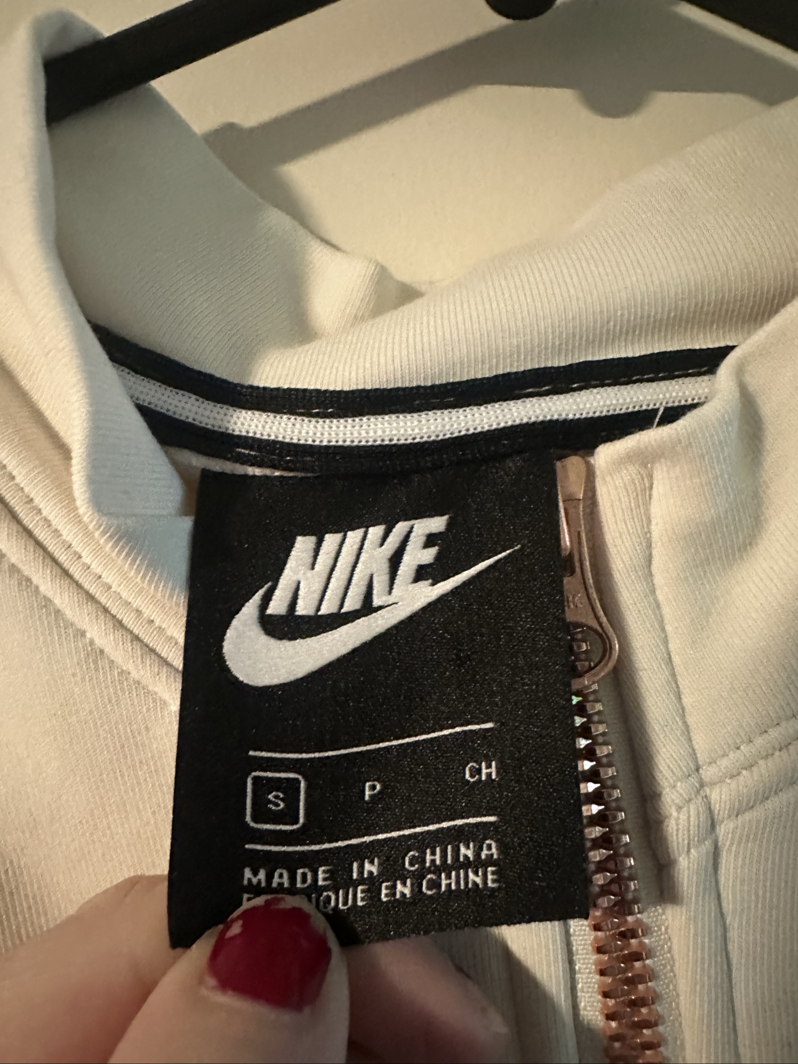 Nike Women's White & Black Air Cropped Vest Top Small image 2