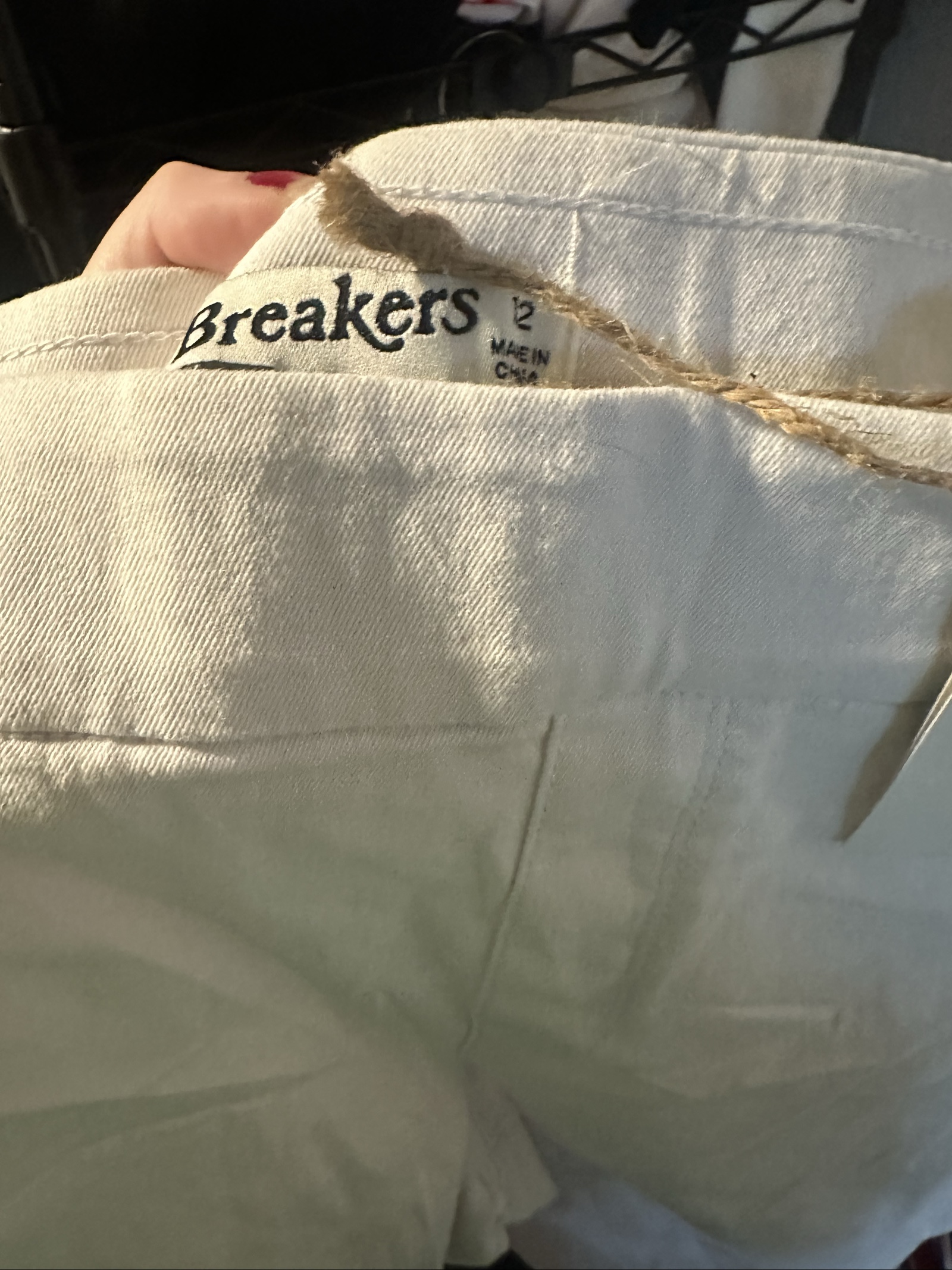 Breakers Women's White Bermuda Shorts Size 12 image 3