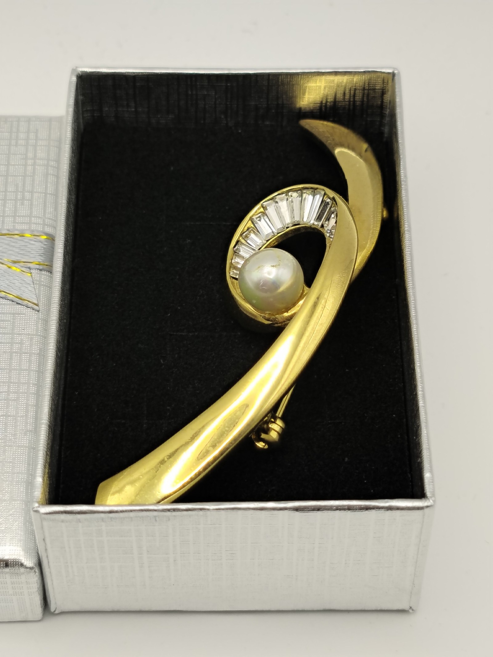 Balmain Gold Tone Pearl & Crystal Brooch image 2