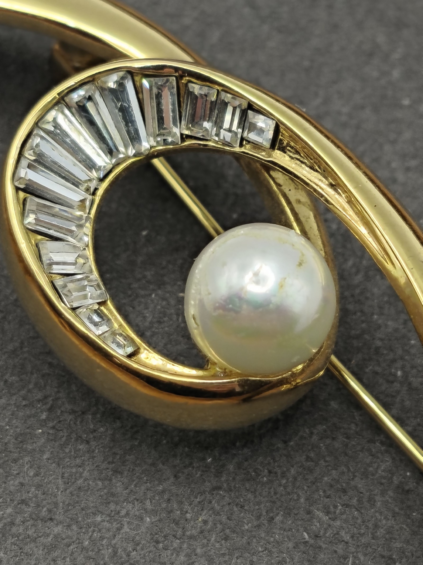 Balmain Gold Tone Pearl & Crystal Brooch image 7