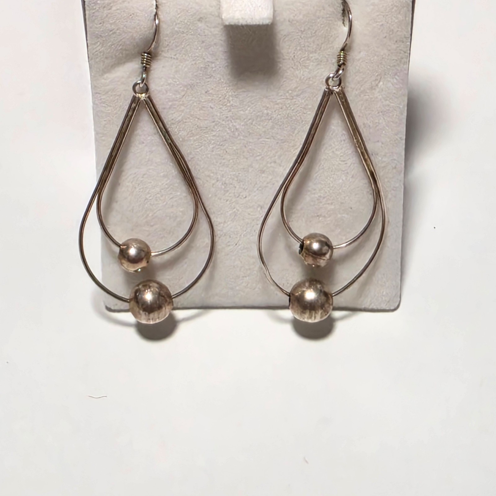 925 Silver Drop Earrings with Beads. B4