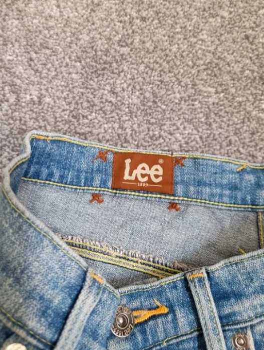 Lee Light Blue Denim Shorts Embroidered Pockets 27" image 4